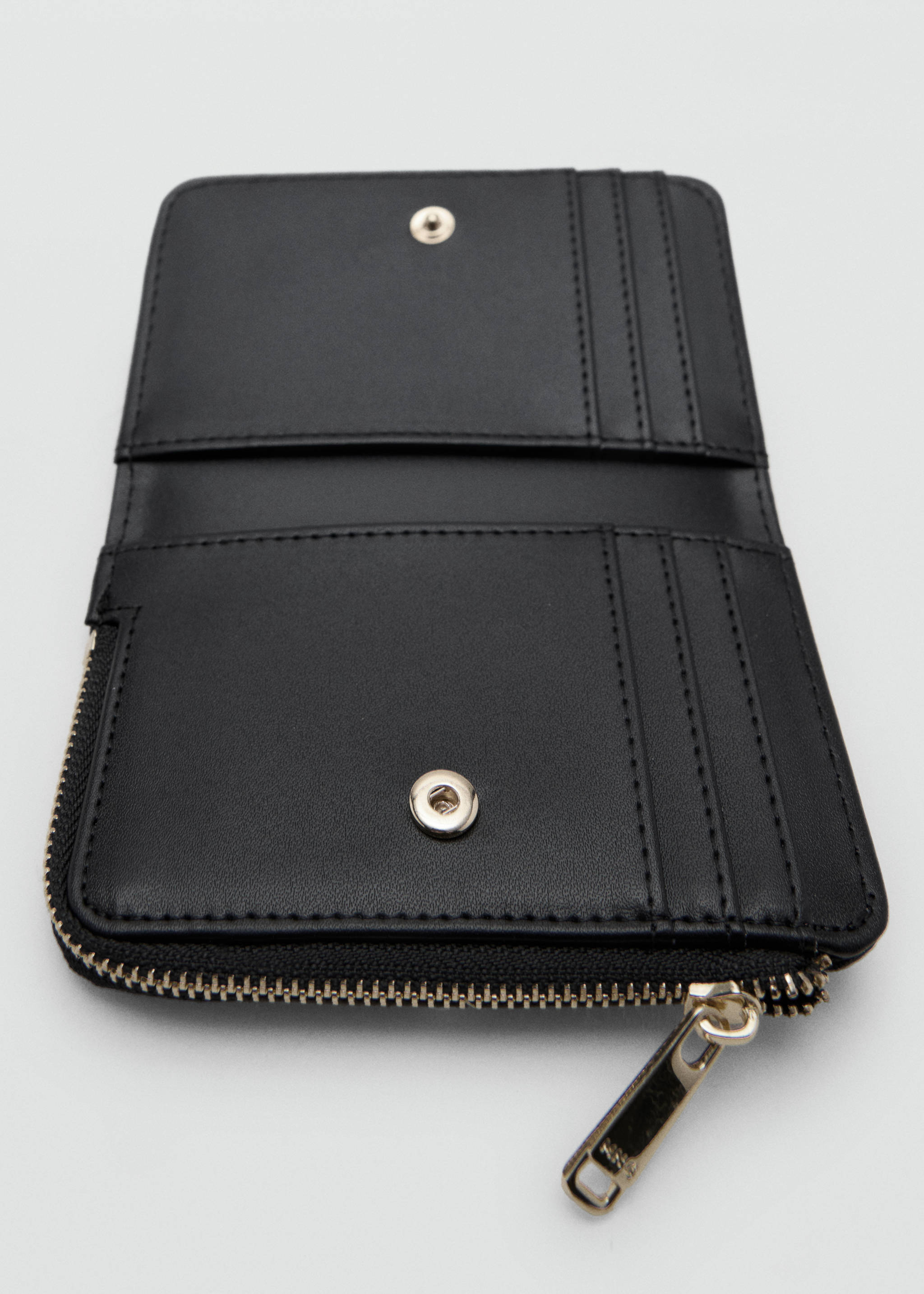 Medium braided wallet - Details of the article 1