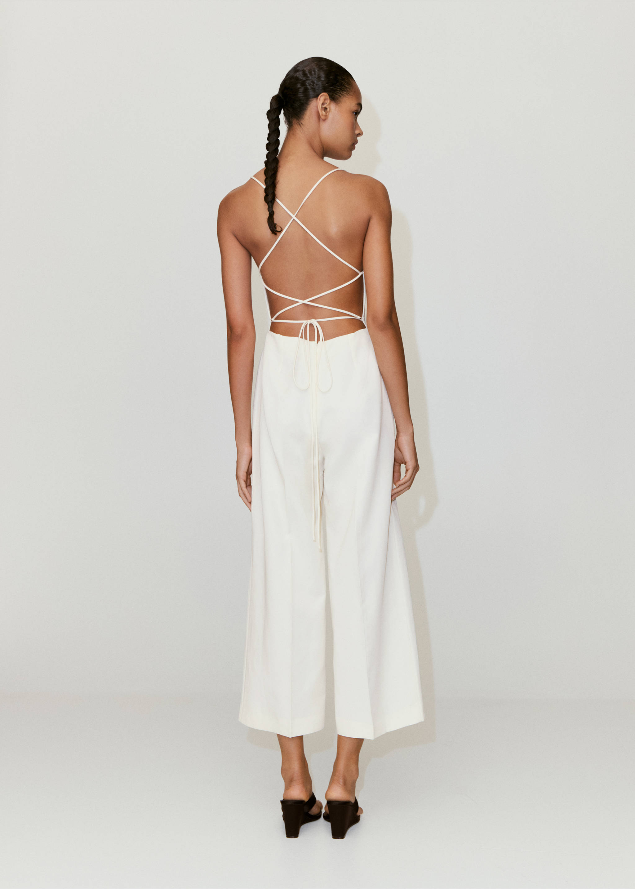 Cross-back linen playsuit - Reverse of the article, Ecru. Ref: 37032527-00.