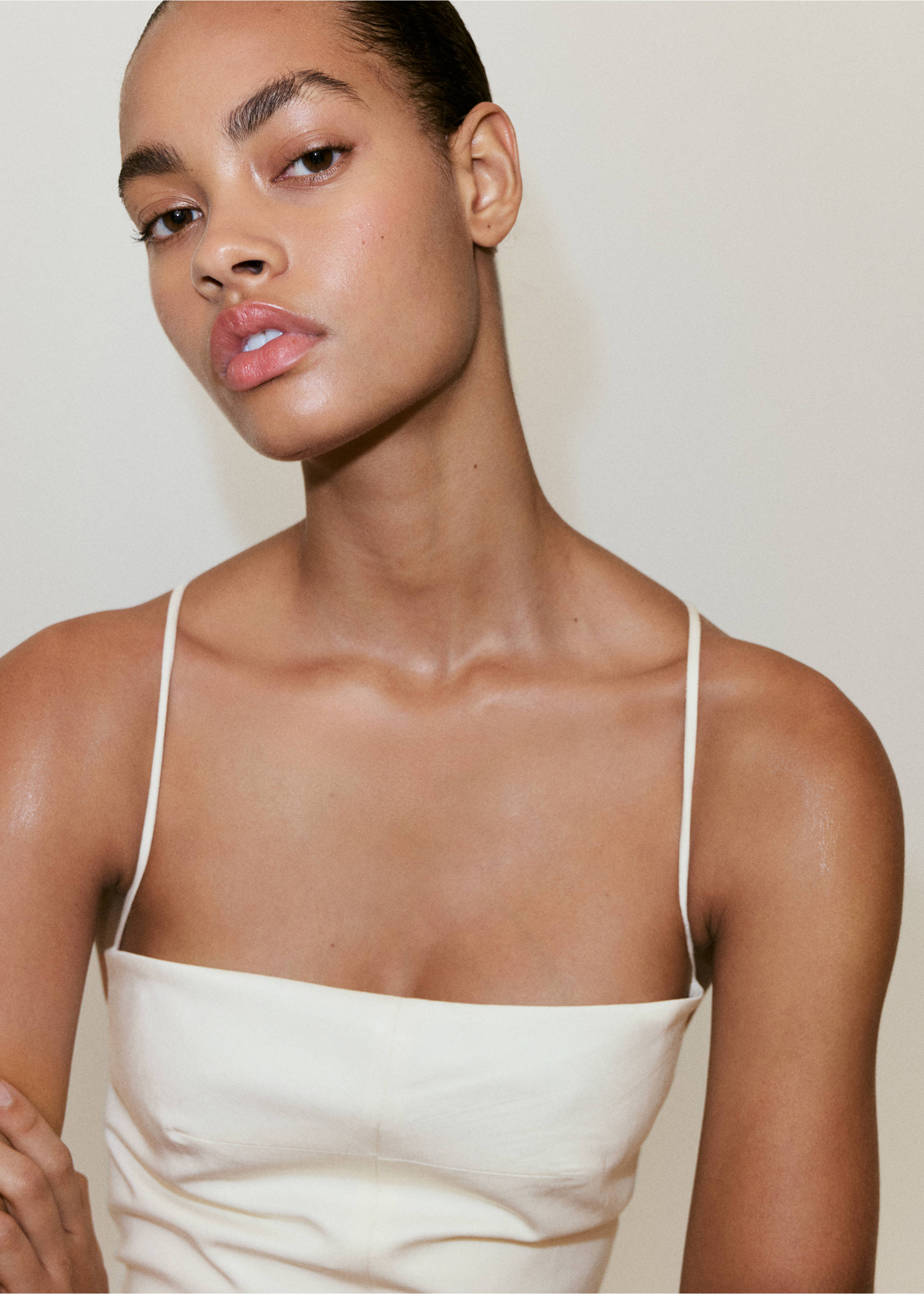 Cross-back linen playsuit - Details of the article 3, Ecru. Ref: 37032527-00.