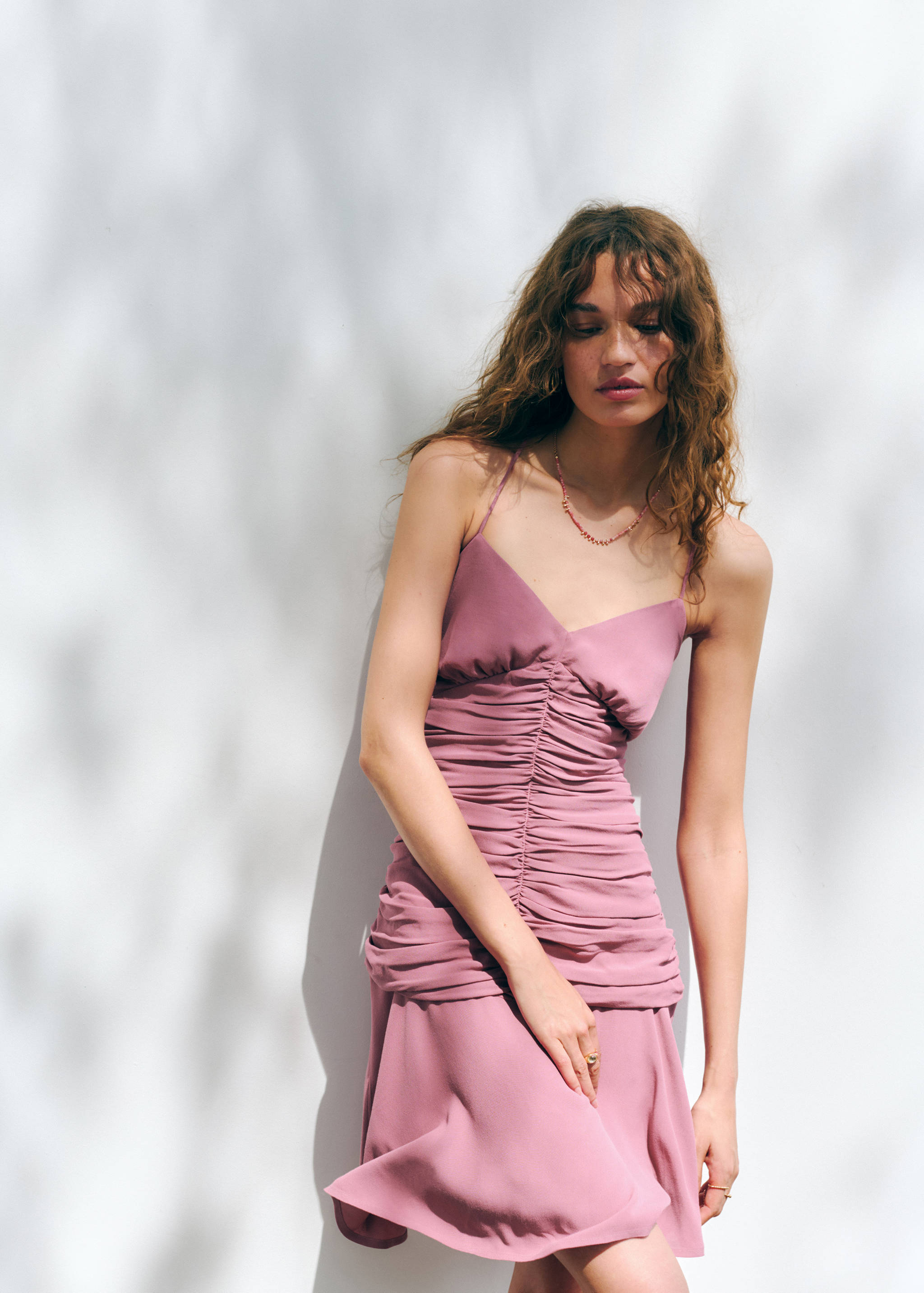 Draped dress with cross-back straps - General plane
