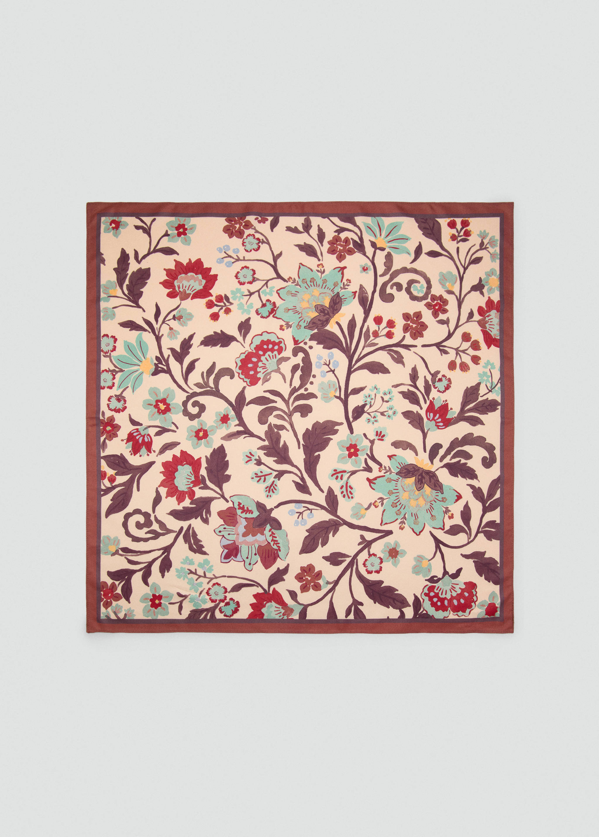 Foulard à fleurs - Article sans modèle