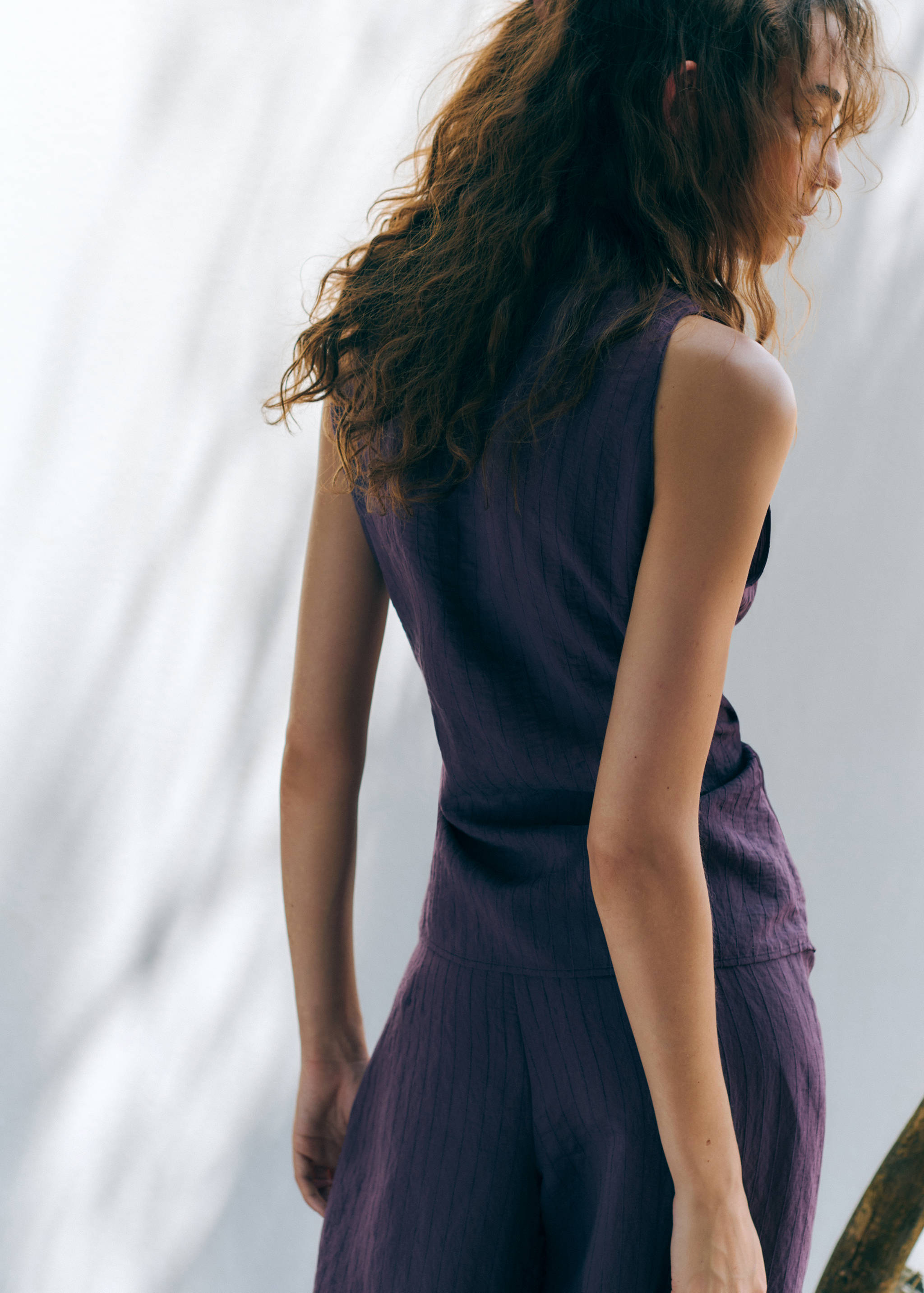 Cross-over V-neck top - Reverse of the article
