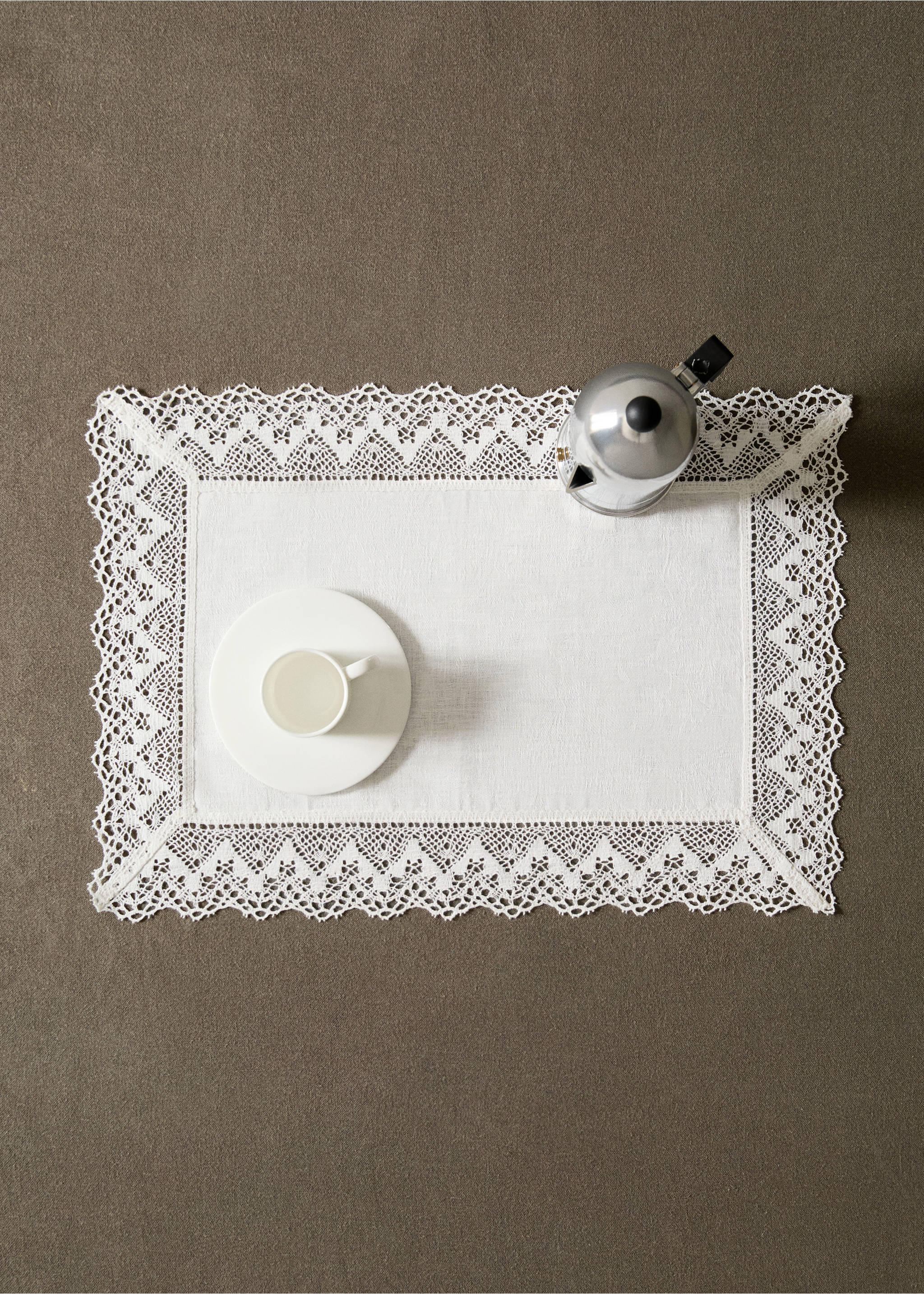 Floral jacquard linen placemat with lace trim - General plane, Off White. Ref: 37032548-00.