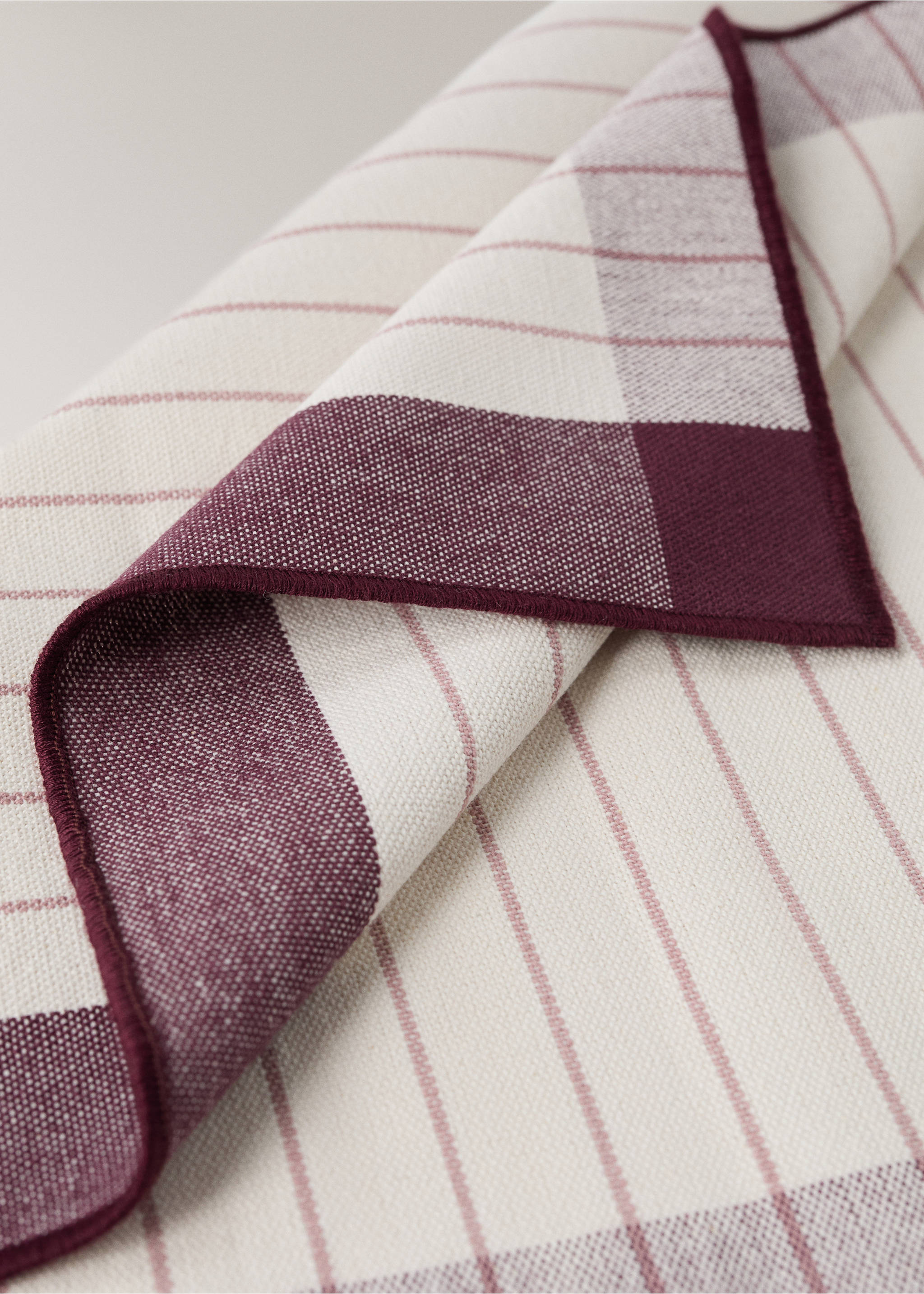 Serviette jordan - Detail des Artikels 2, Weinrot. Ref: 37032558-00.