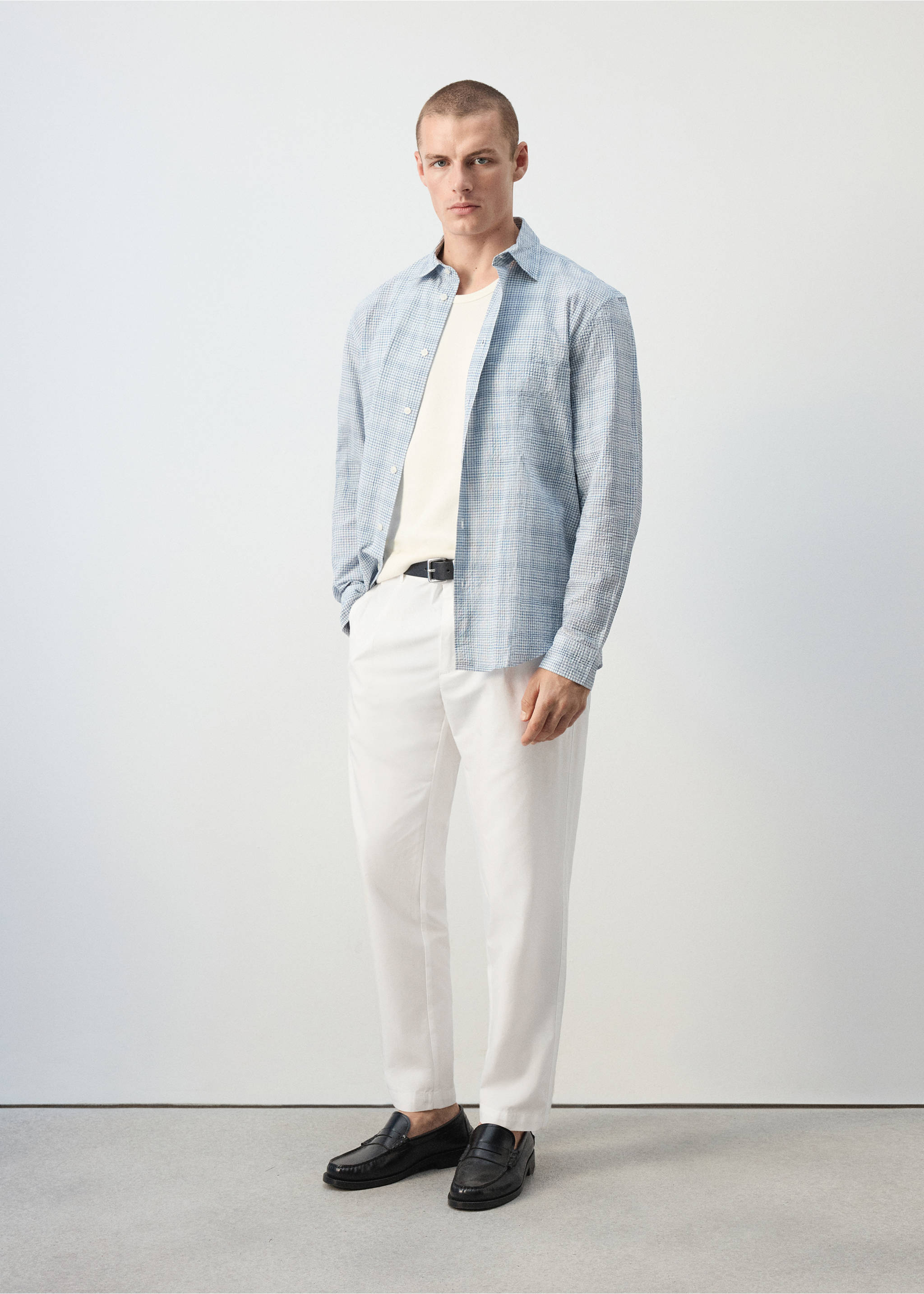 Pantalon coupe droite en mélange de coton - Plan général, Blanc cassé. Ref: 37032890-00.