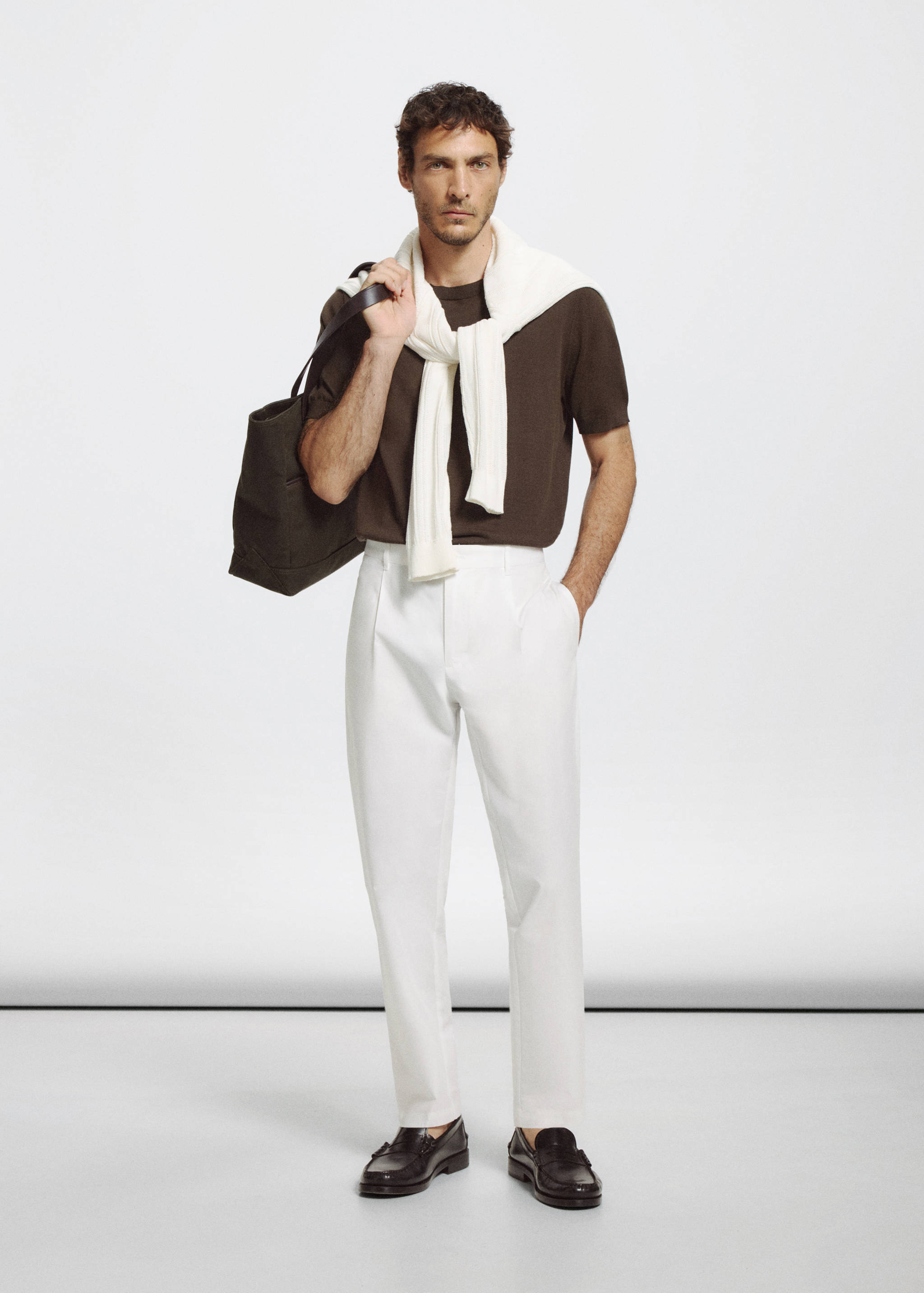 Regular fit trousers in a cotton-lyocell blend - General plane