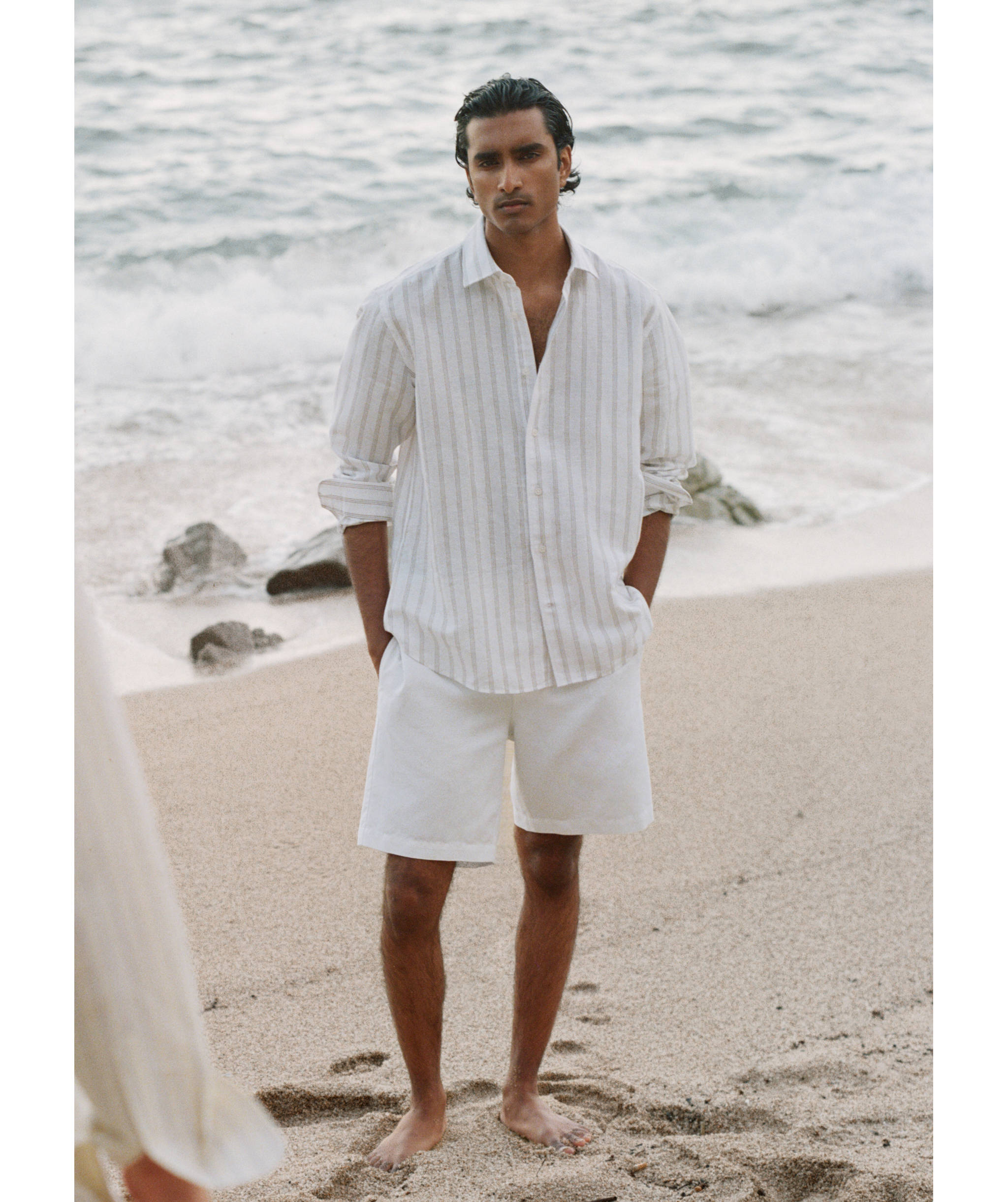 Relaxed fit cotton-linen blend Bermuda shorts - Details of the article 5