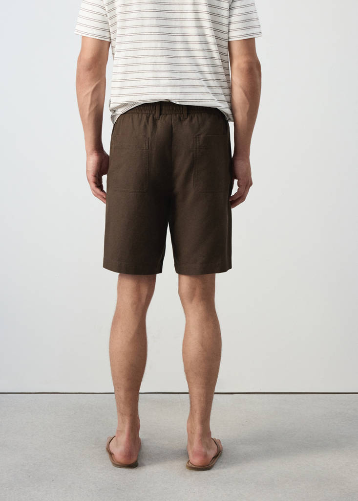Relaxed fit cotton-linen blend Bermuda shorts — Brown