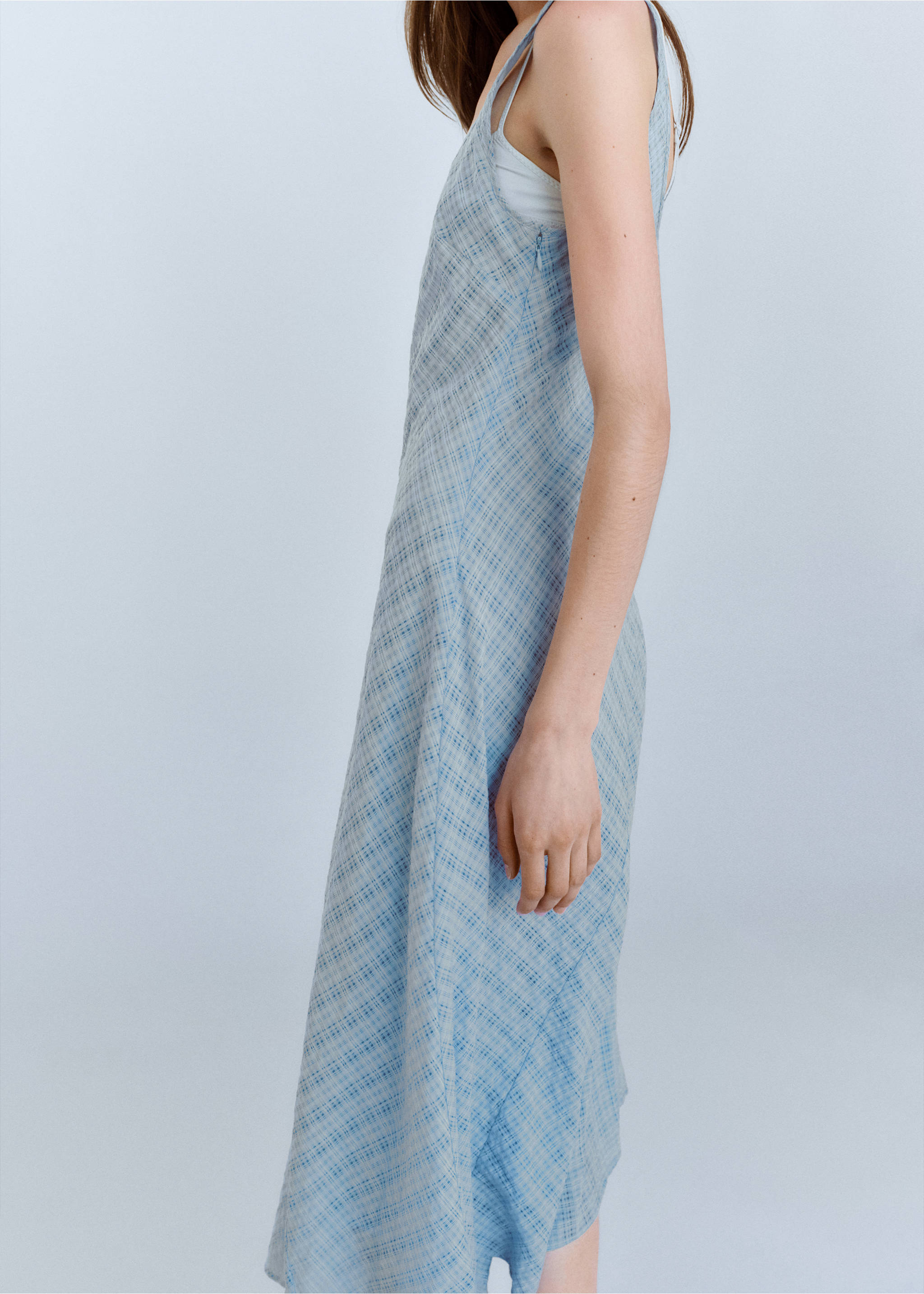 Check asymmetrical dress - Details of the article 3, Sky Blue. Ref: 37032892-00.