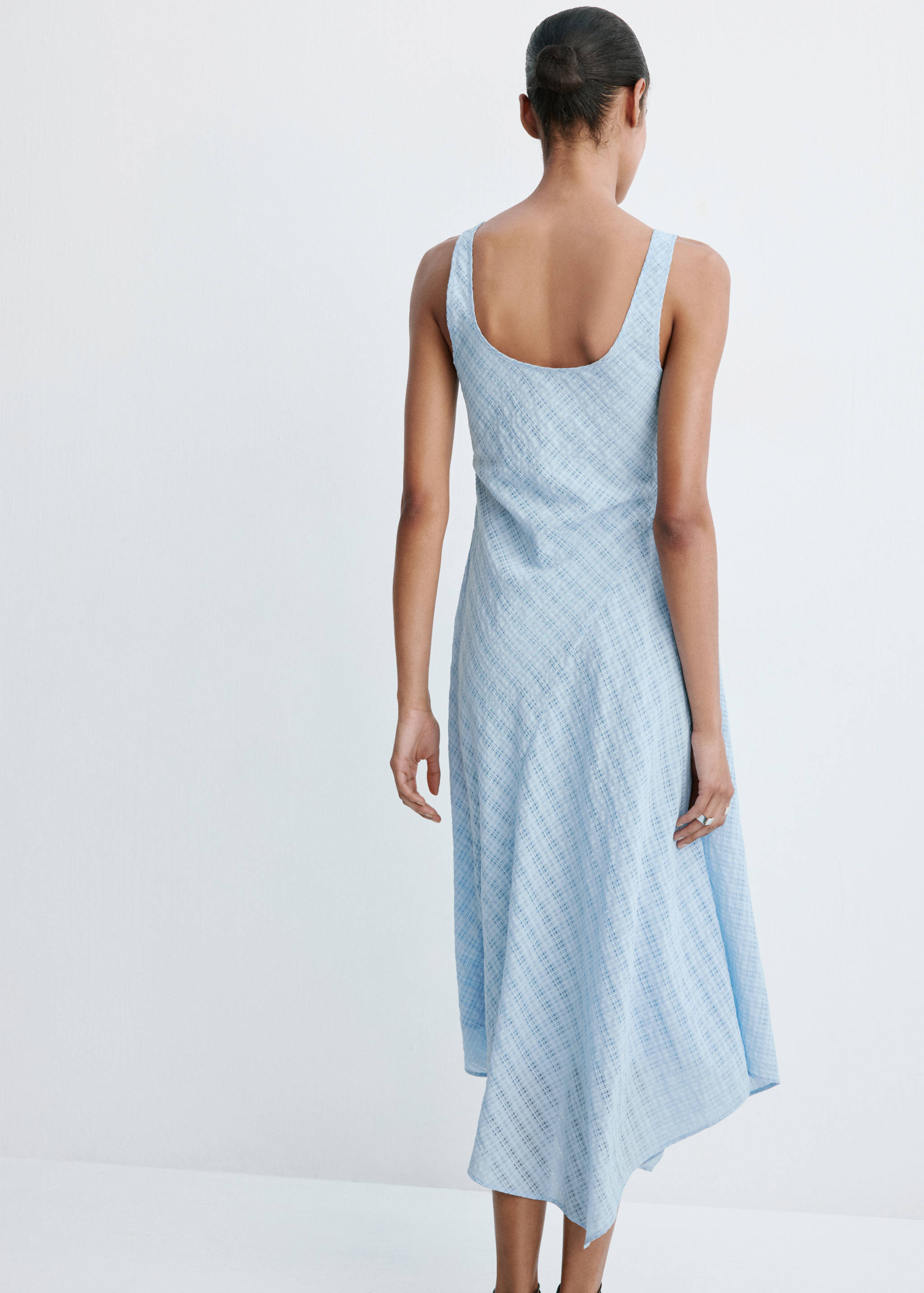 Check asymmetrical dress - Reverse of the article