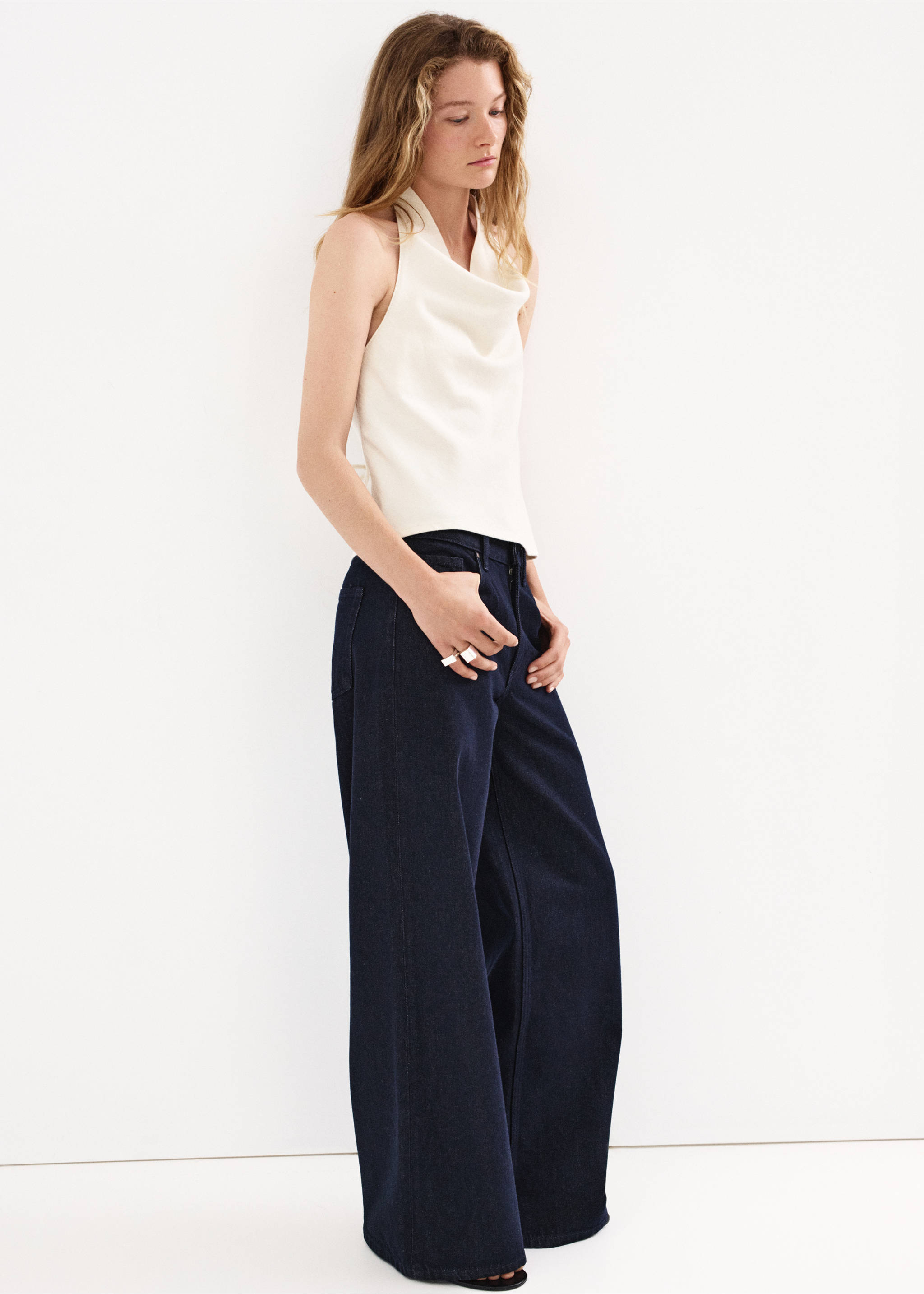 Draped halter top - Details of the article 2, Ecru. Ref: 37032893-00.