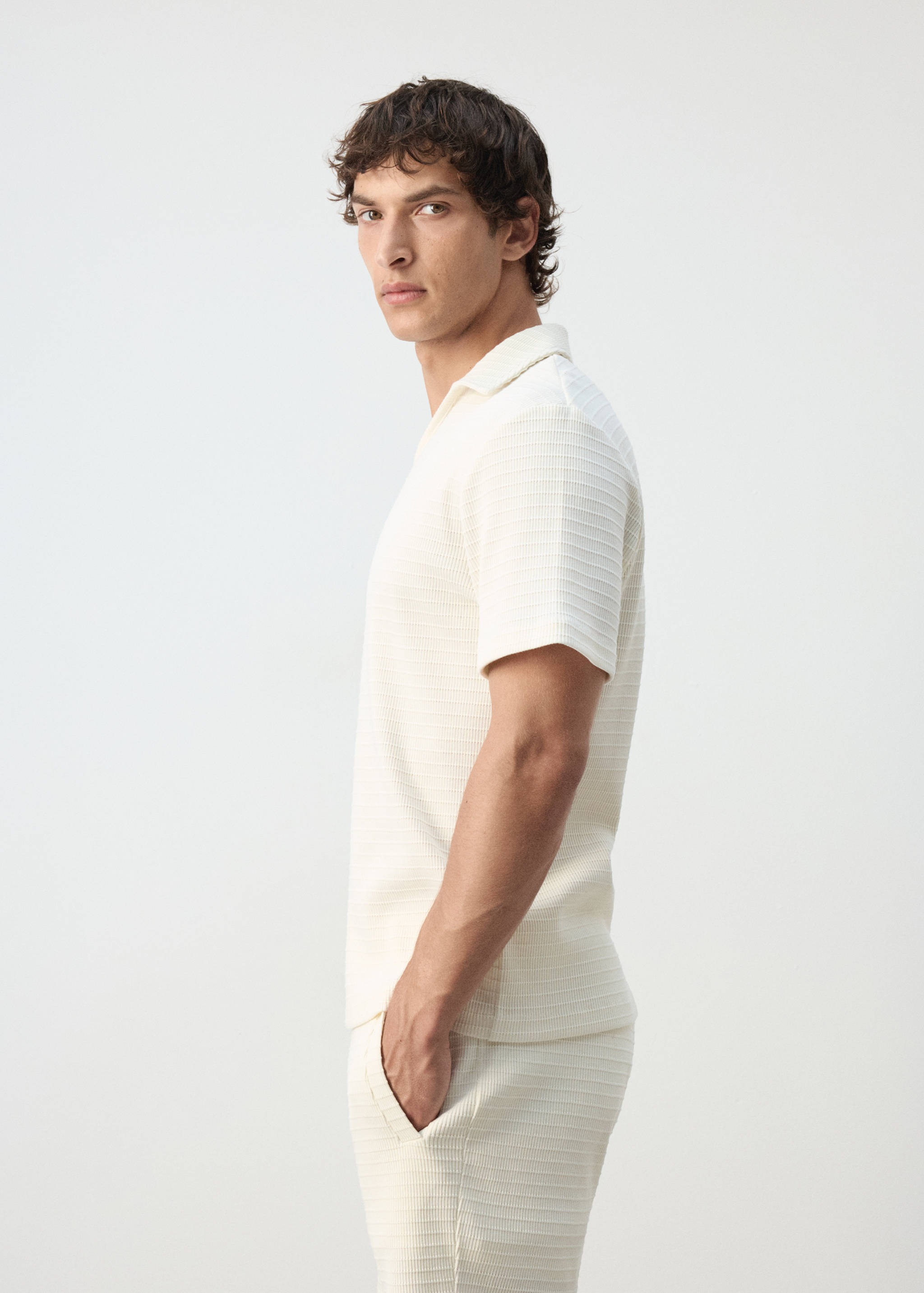 100% cotton regular-fit polo shirt - Details of the article 2