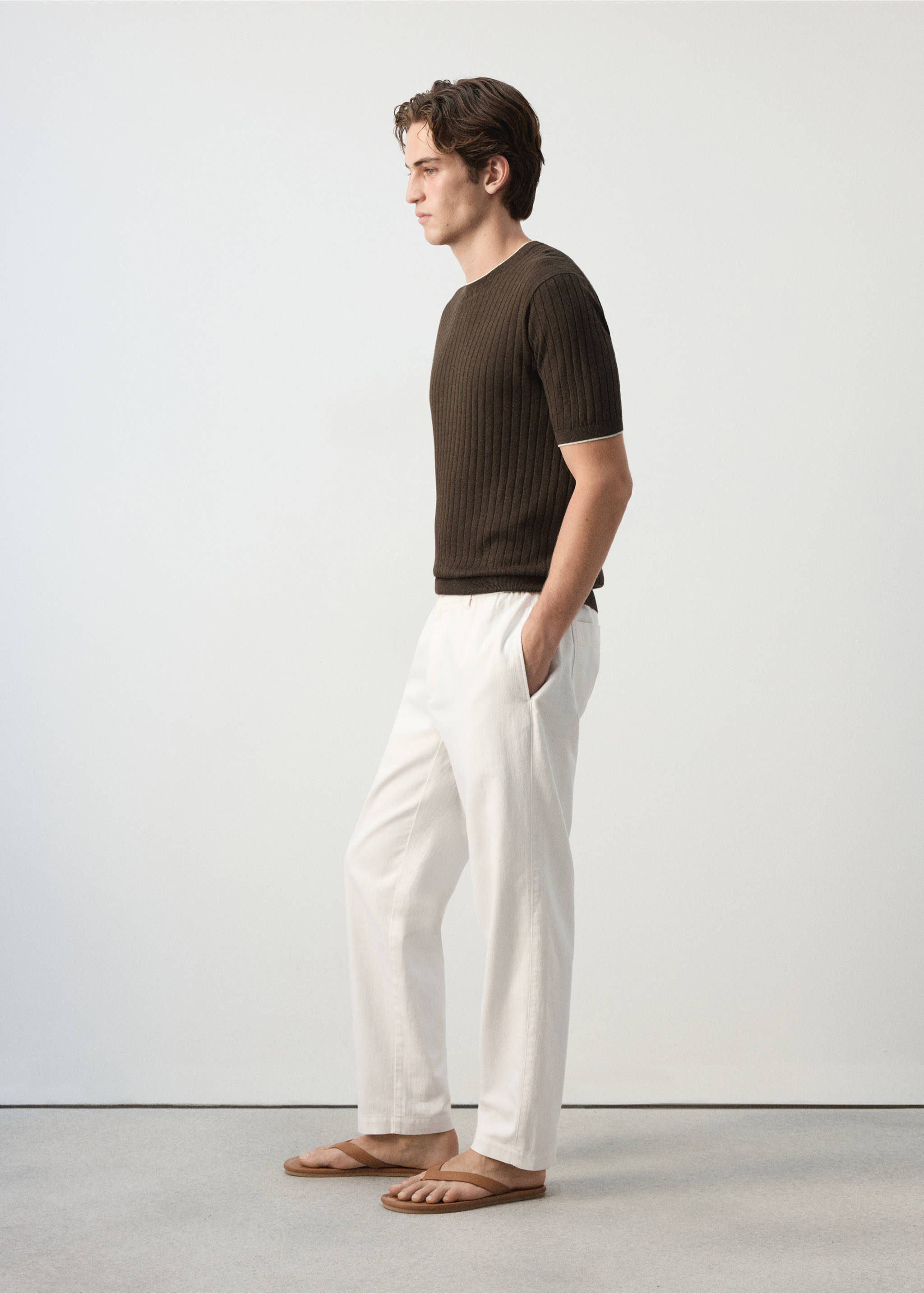Cotton-linen blend knit T-shirt - Details of the article 2, Brown. Ref: 37032900-00.