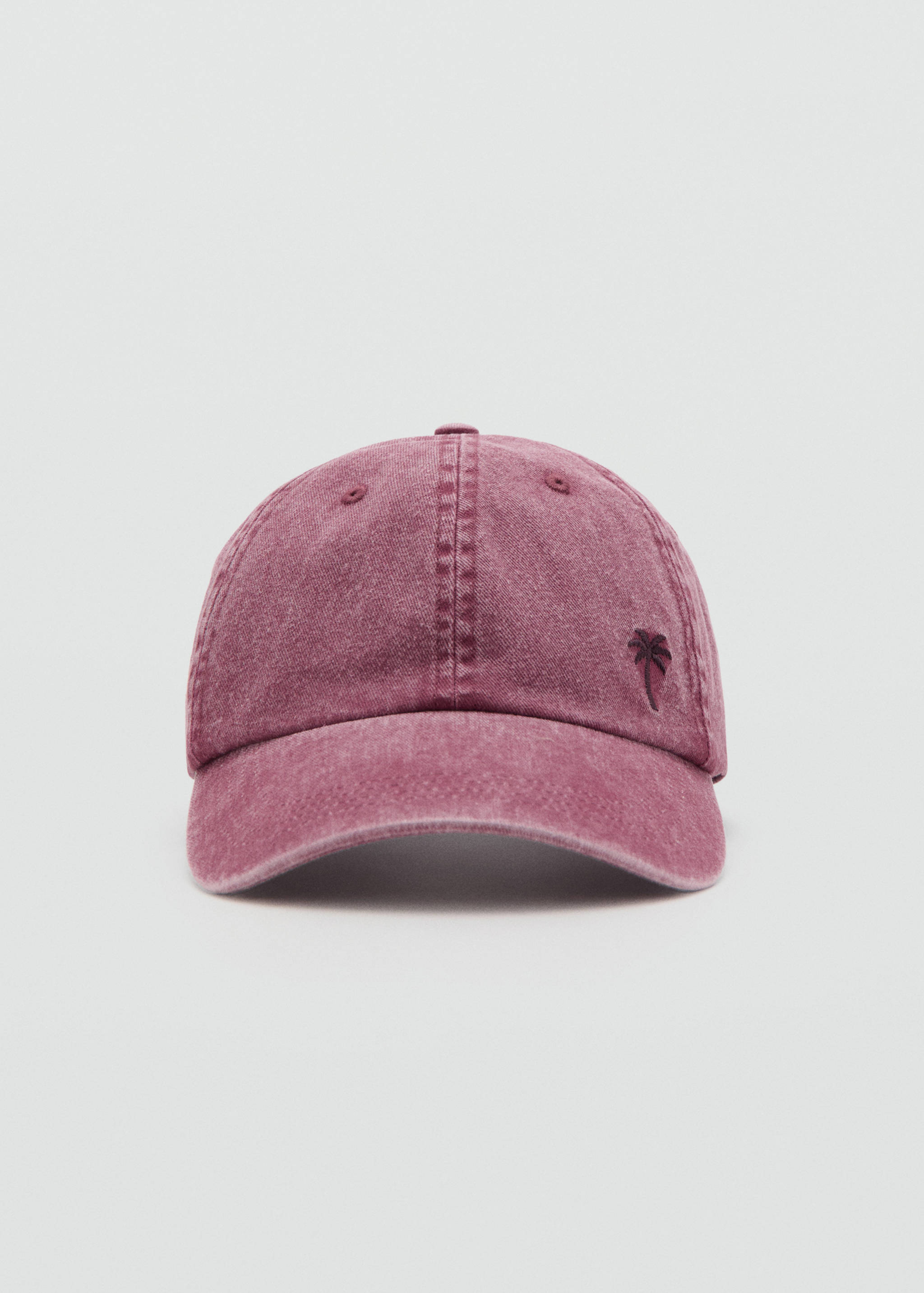 Casquette effet usé avec broderies - Plan moyen