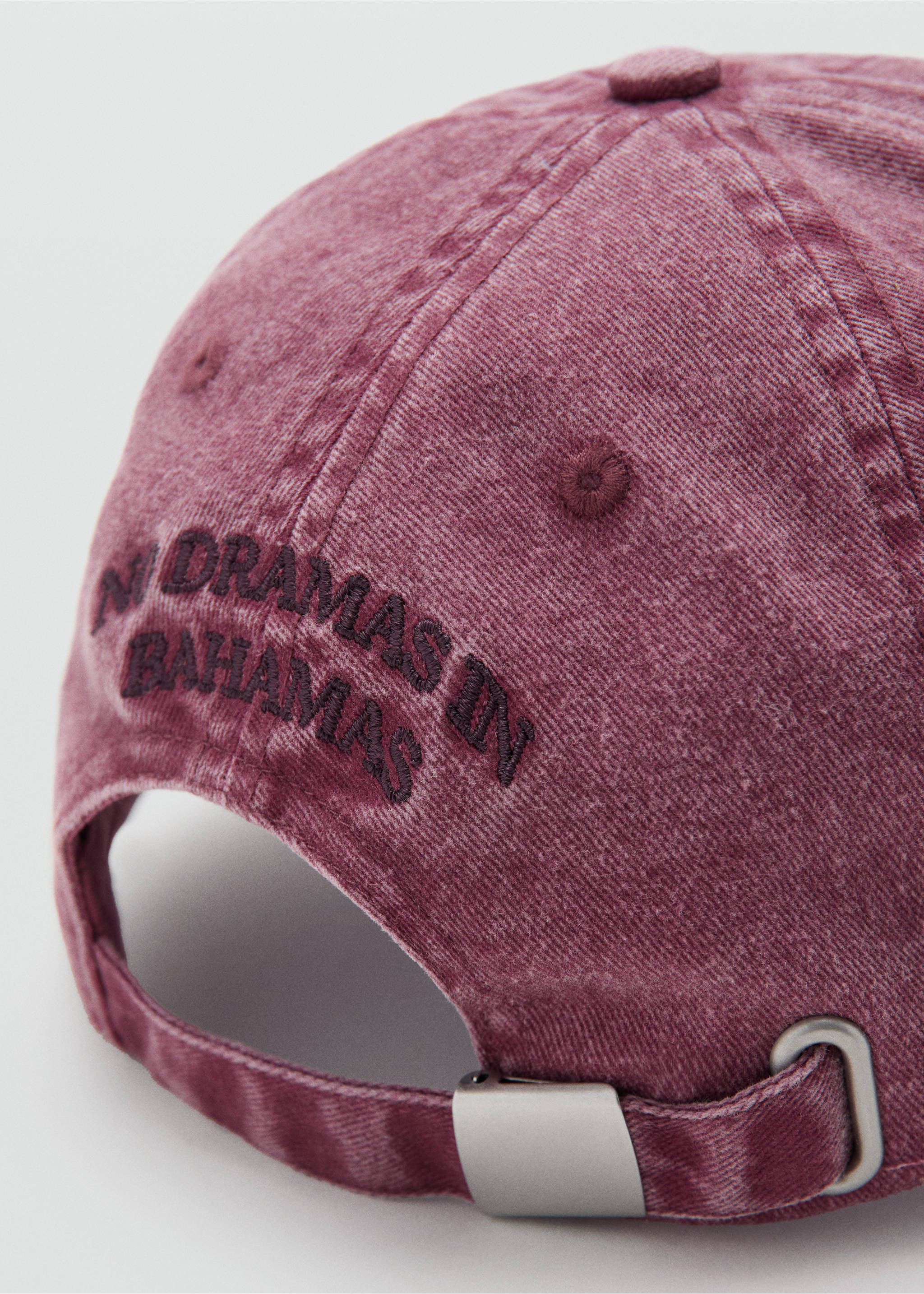Casquette effet usé avec broderies - Détail de l'article 1, Rose clair. Ref: 37032901-00.