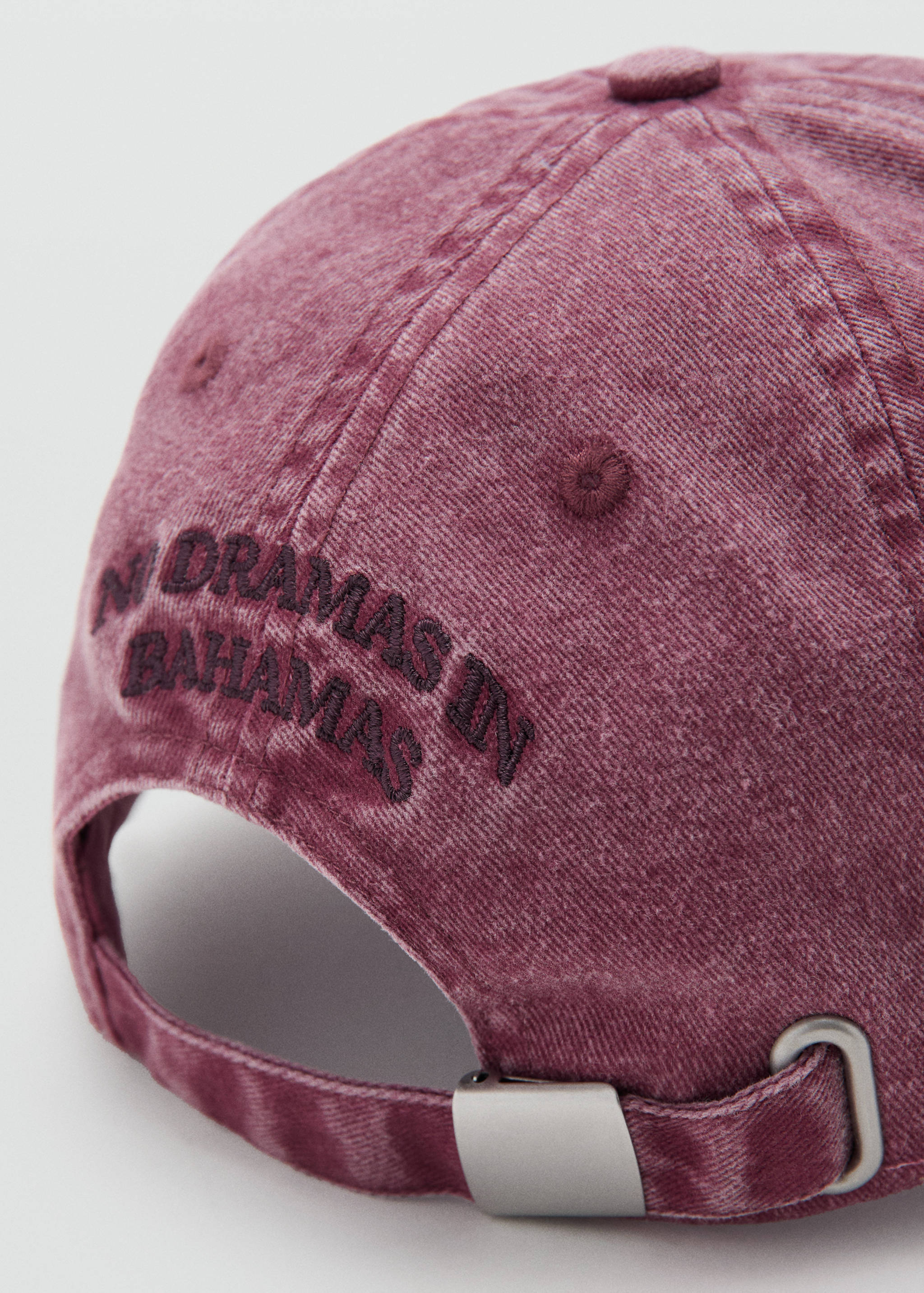 Casquette effet usé avec broderies - Détail de l'article 1