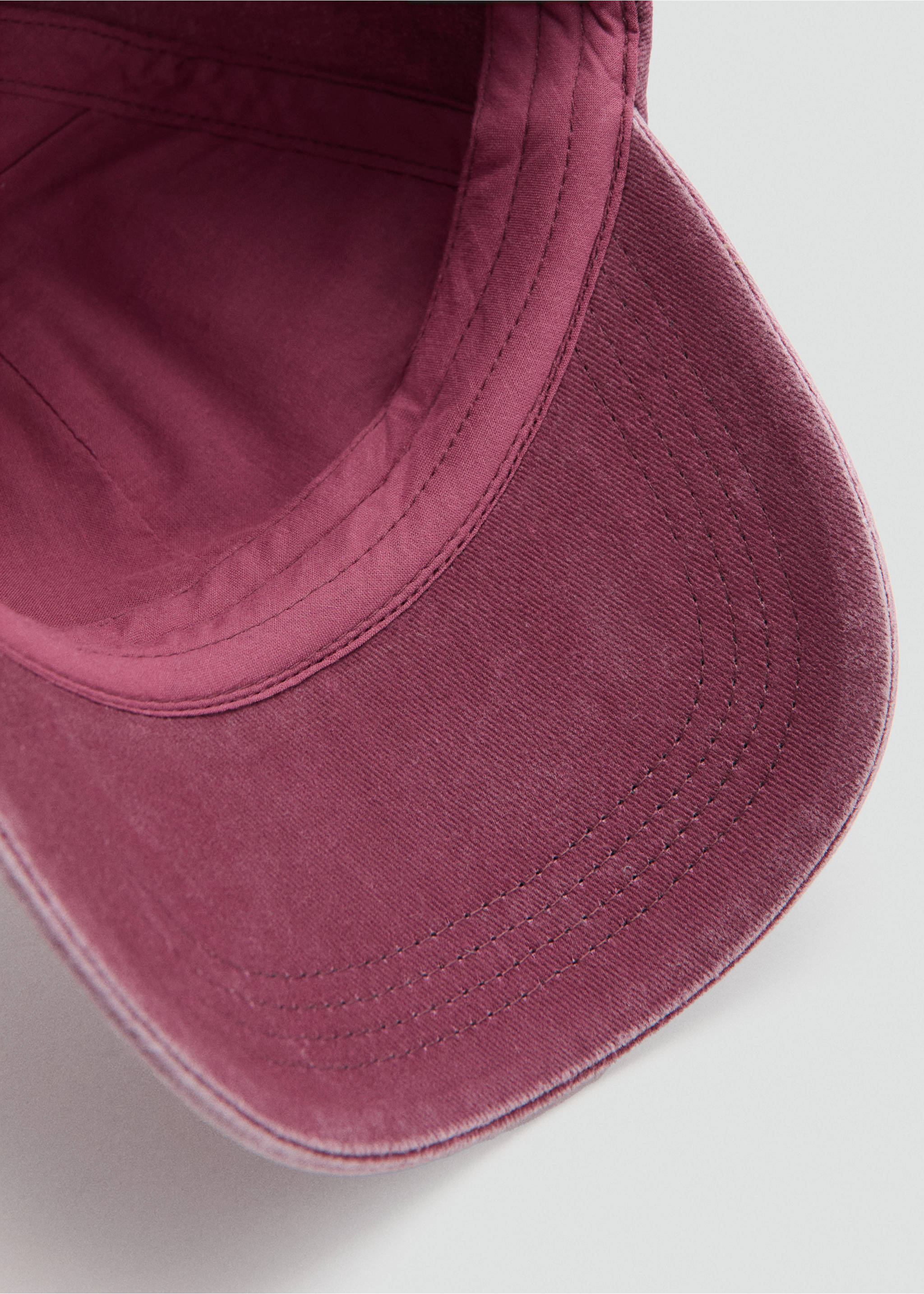 Casquette effet usé avec broderies - Détail de l'article 2, Rose clair. Ref: 37032901-00.
