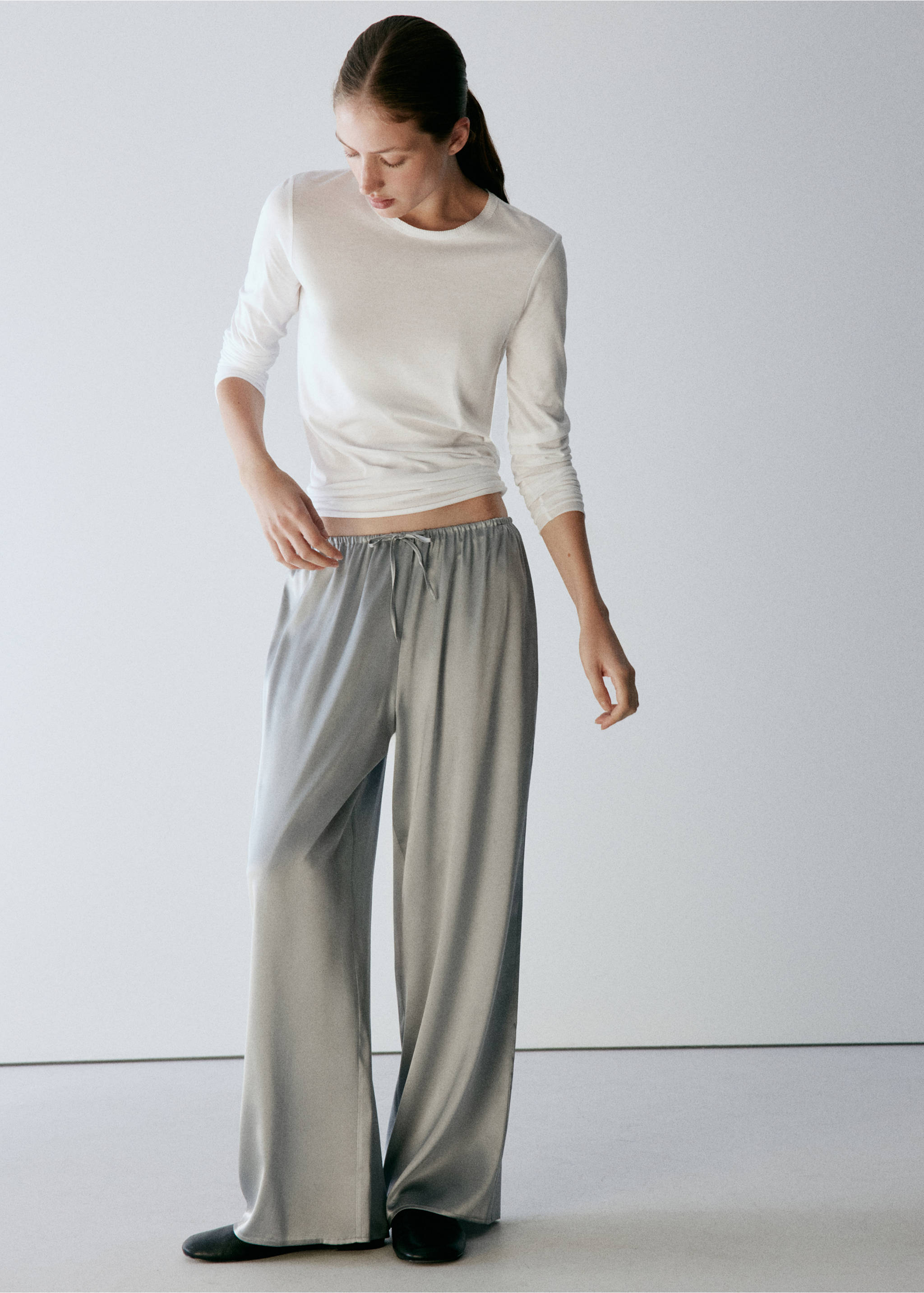 Straight-leg silk trousers - General plane, Silver. Ref: 37032918-00.
