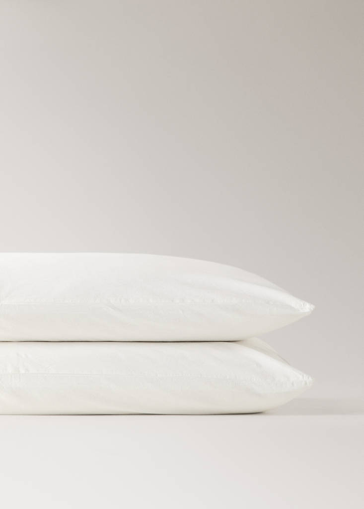 Two washed cotton pillowcases with frayed gauze frill 50x75 cm — Ecru