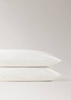 Two washed cotton pillowcases with frayed gauze frill 50x75 cm — Ecru 2
