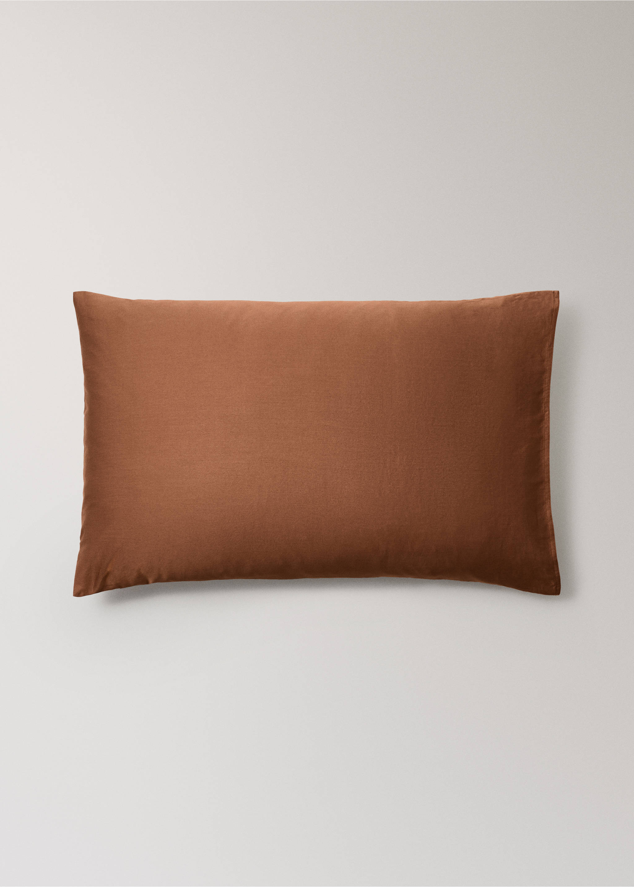 100% cotton satin pillowcase 50x75 cm - Article without model, Caramel. Ref: 37032934-00.