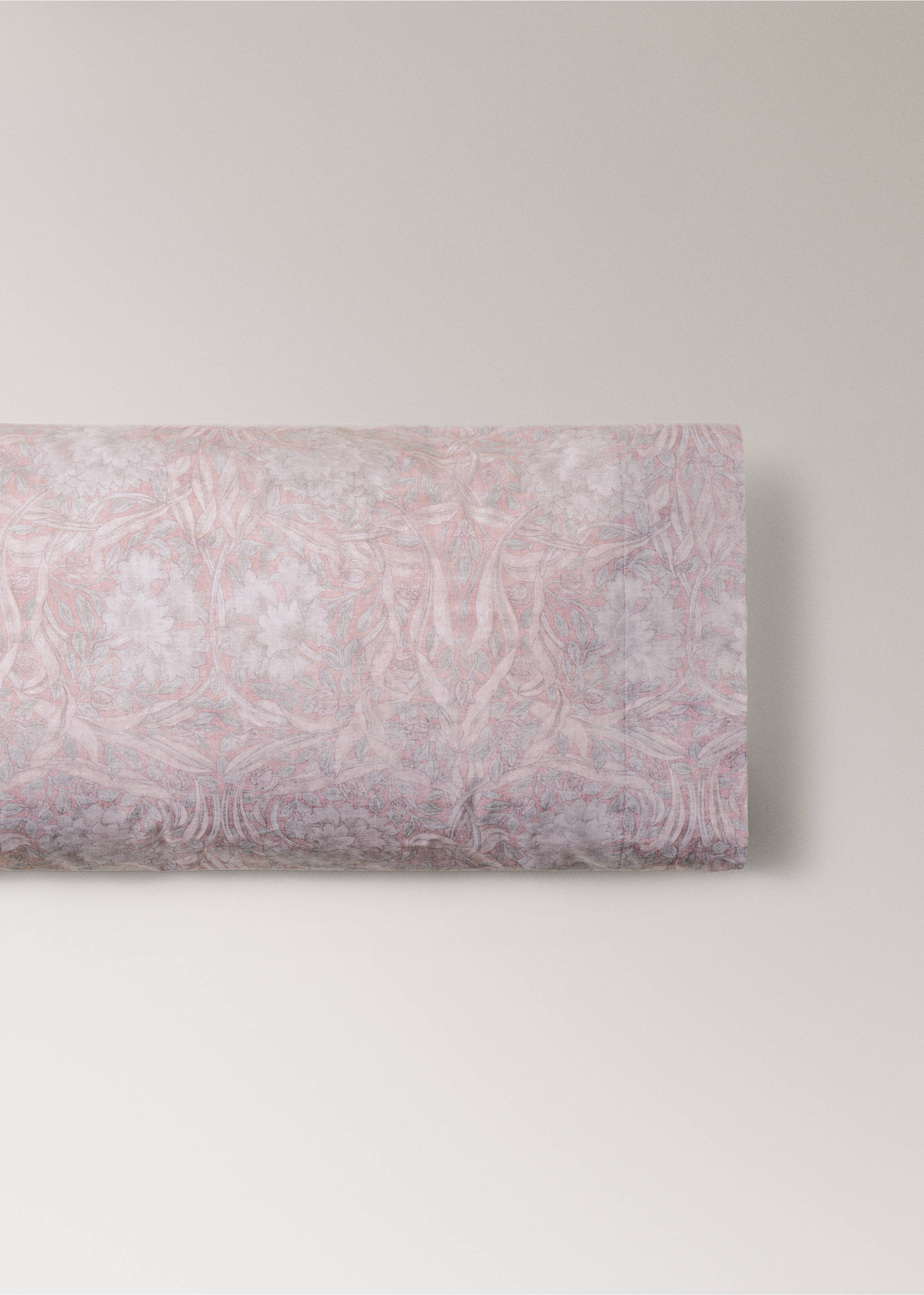 Decorative floral print 200 thread count percale cotton pillow cover - Article without model, Pale Pink. Ref: 37032945-00.