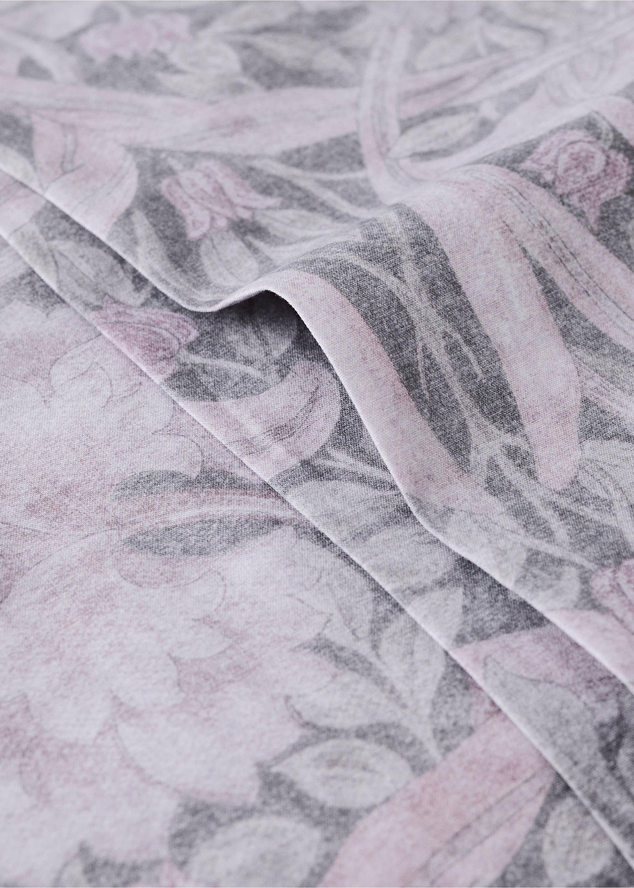 Decorative floral print 200 thread count percale cotton pillow cover - Details of the article 1, Dark Grey. Ref: 37032945-00.