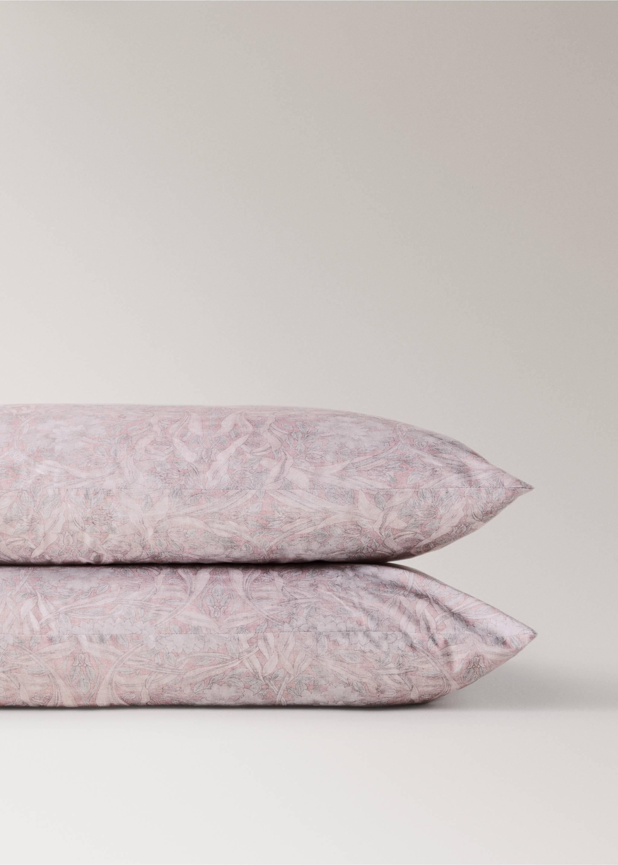 Two 200 thread count cotton percale pillowcases with floral print 50x75 cm - Details of the article 3, Pale Pink. Ref: 37032946-00.