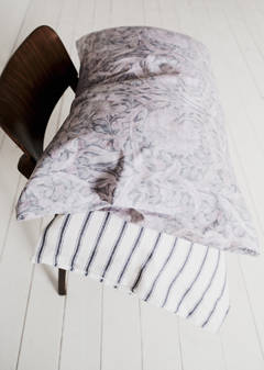Two 200 thread count cotton percale pillowcases with floral print 50x75 cm — Dark Grey 6
