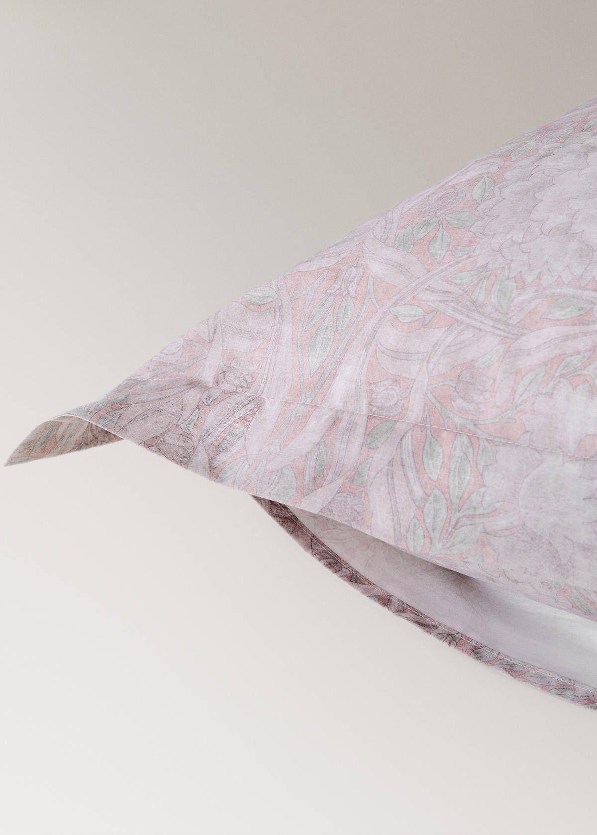 Two decorative floral print 200 thread count percale cotton pillow covers 60x60 cm — Pale Pink