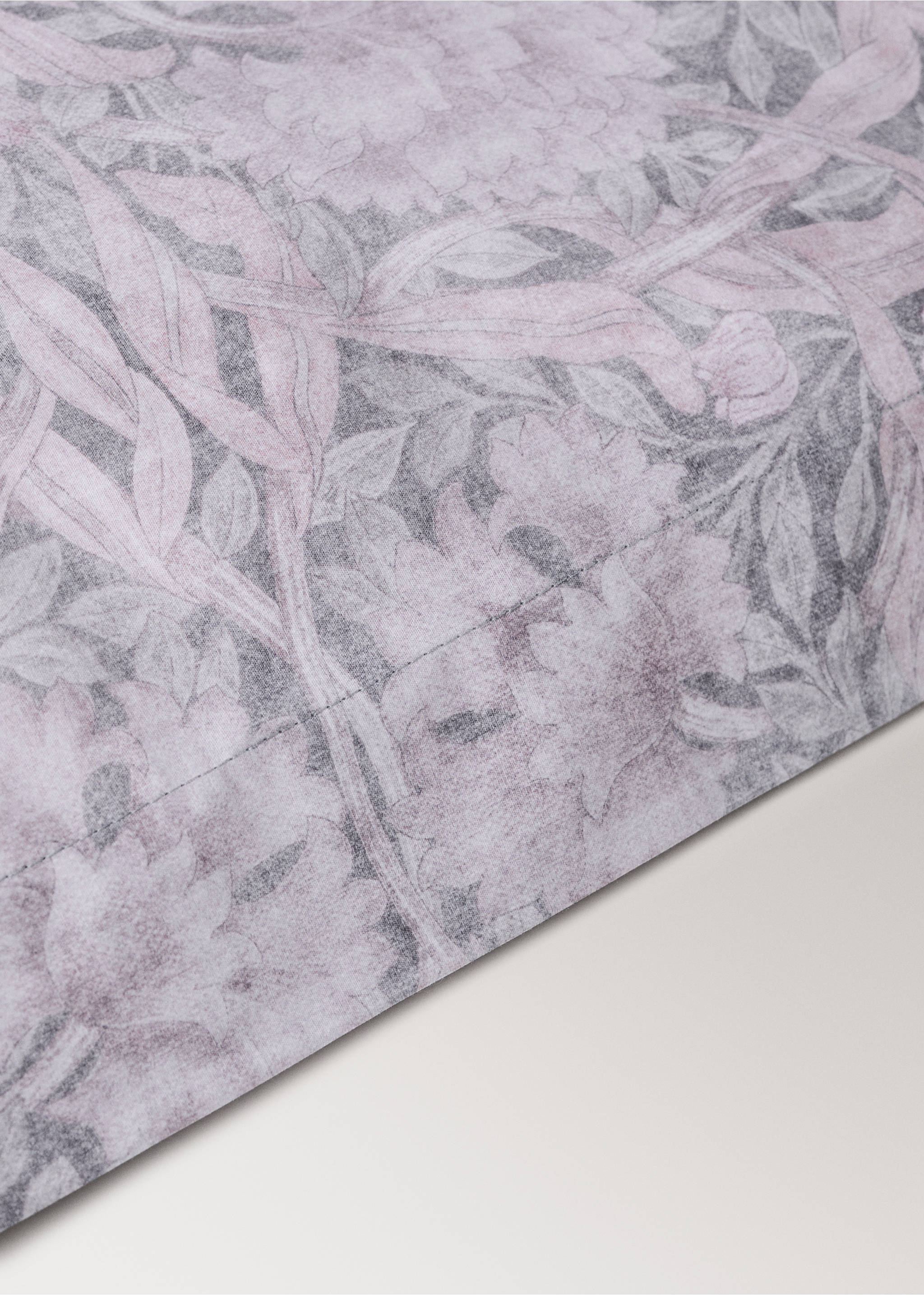 Two decorative floral print 200 thread count percale cotton pillow covers 60x60 cm - Details of the article 1, Dark Grey. Ref: 37032947-00.