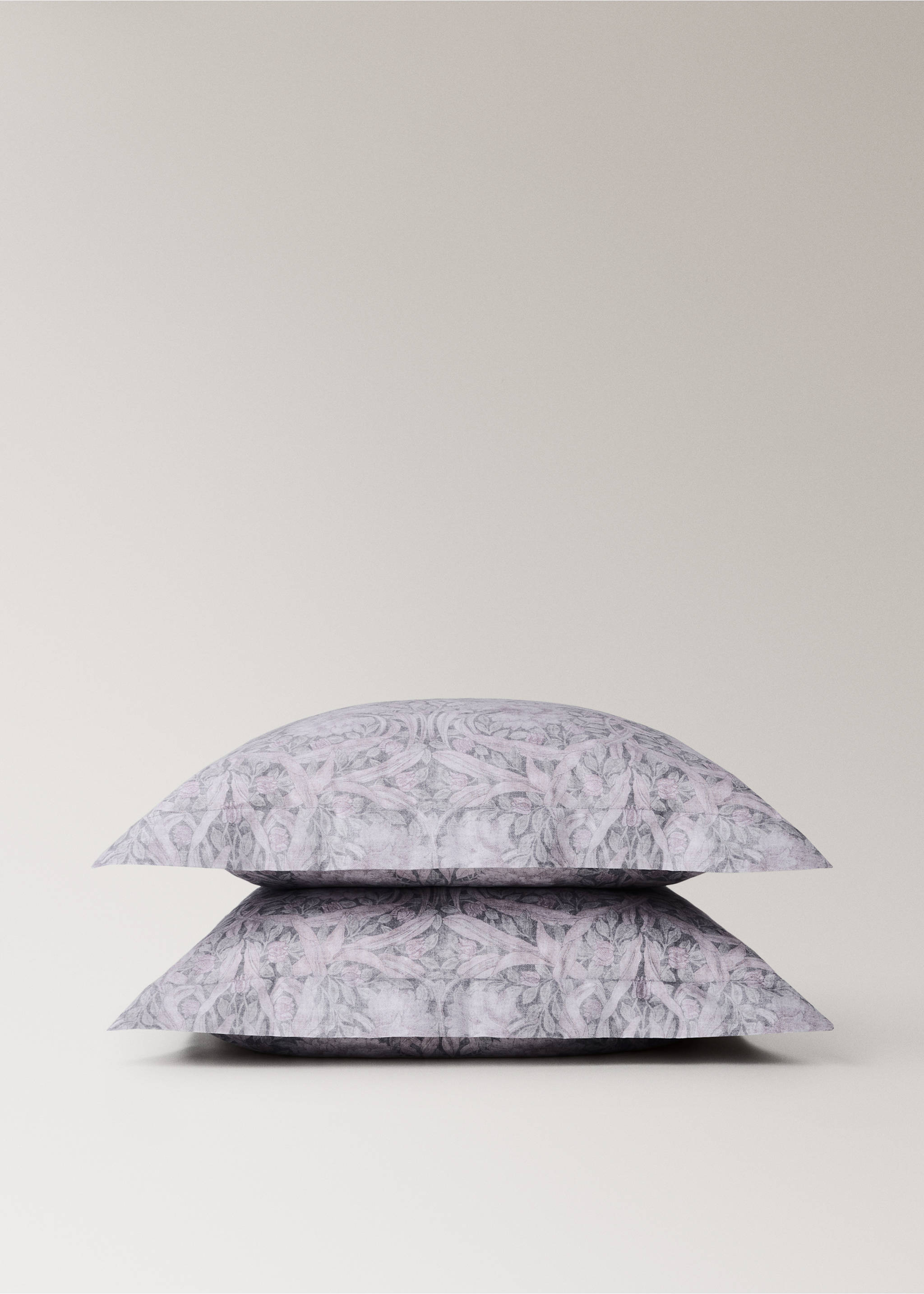Two decorative floral print 200 thread count percale cotton pillow covers 60x60 cm - Details of the article 3, Dark Grey. Ref: 37032947-00.