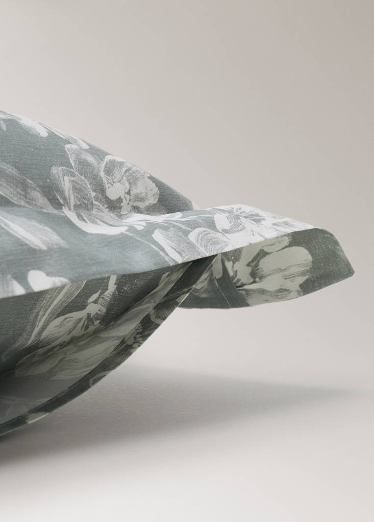 Pack of 2 floral print cotton percale pillowcases — Medium Green