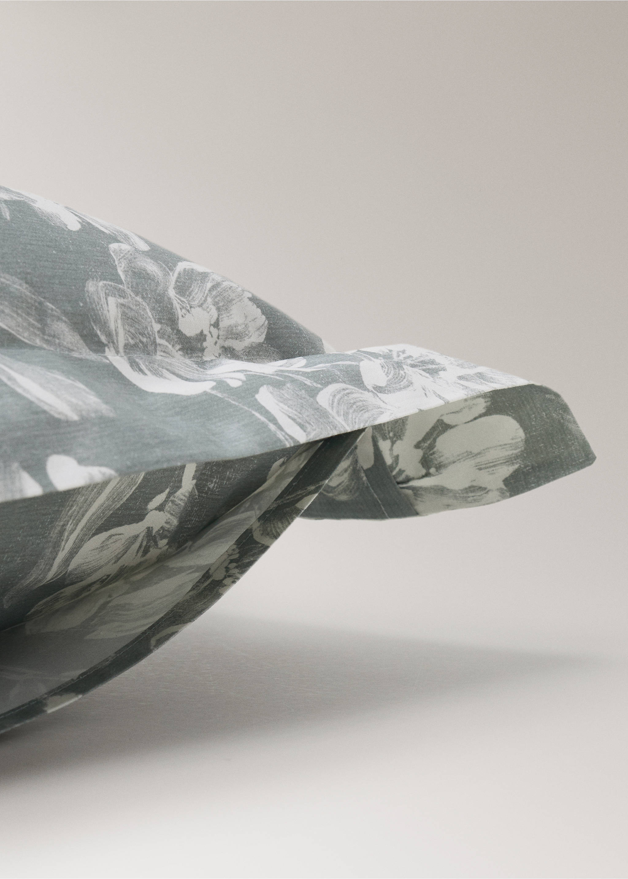 Pack of 2 floral print cotton percale pillowcases - Details of the article 2, Medium Green. Ref: 37032949-00.