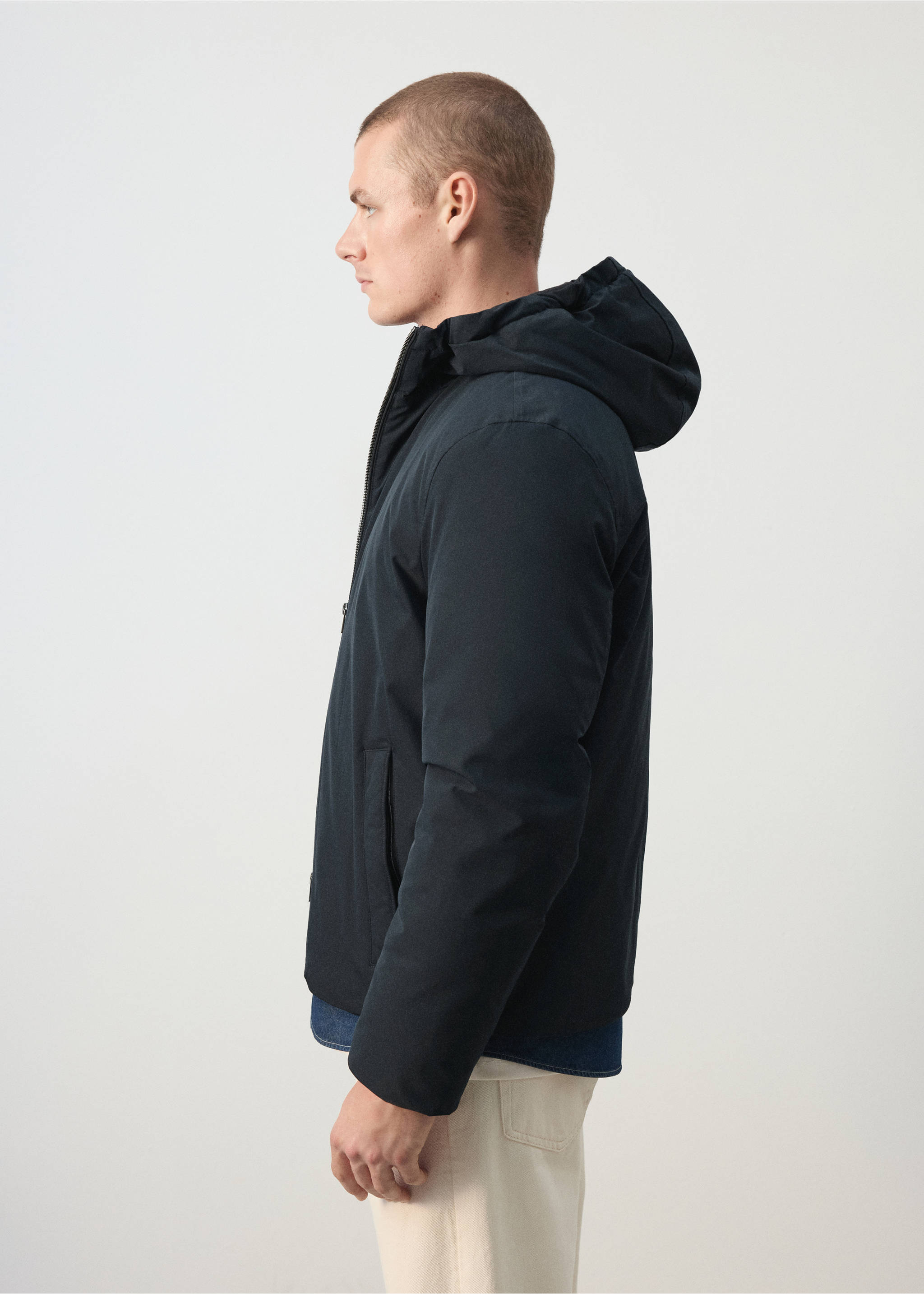 Blouson technique à capuche imperméable - Détail de l'article 3, Bleu nuit. Ref: 37033274-00.