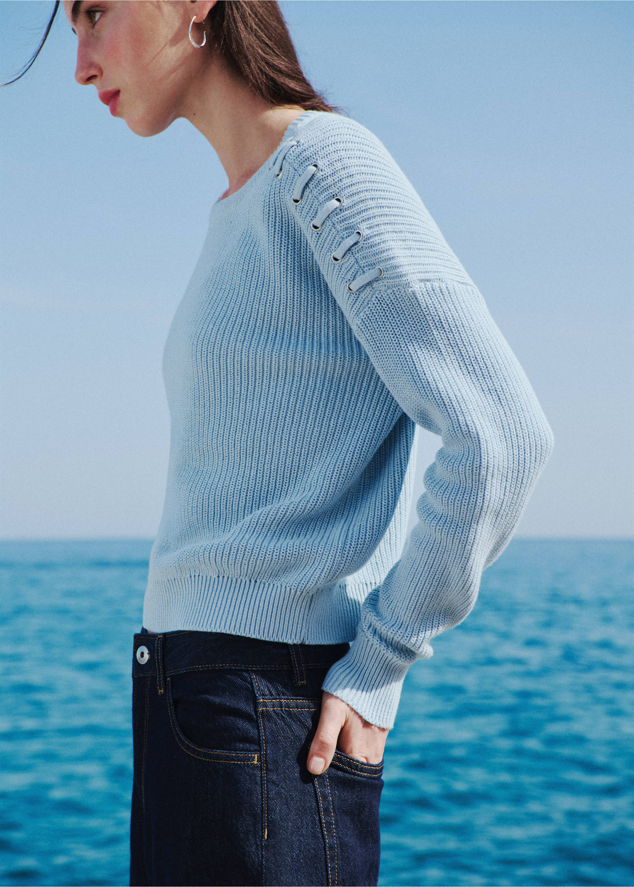 Cotton jumper with buttonhole detailing - Details of the article 1, Sky Blue. Ref: 37033287-00.