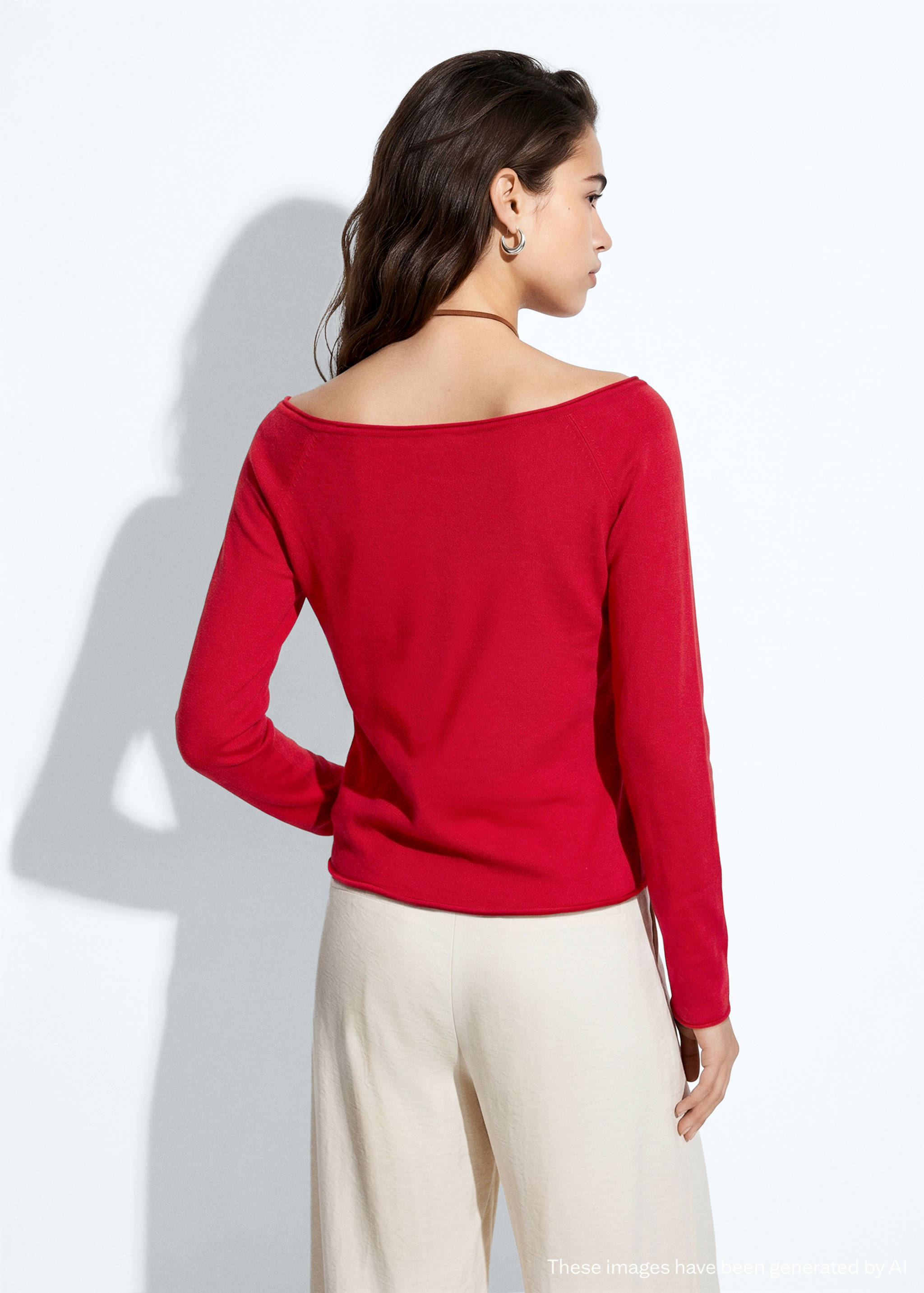 100% cotton boat neck sweater - Reverse of the article