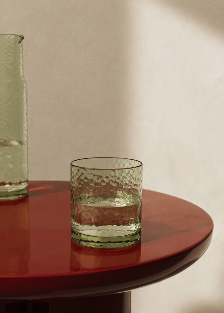 Hammered glass tumbler — Green