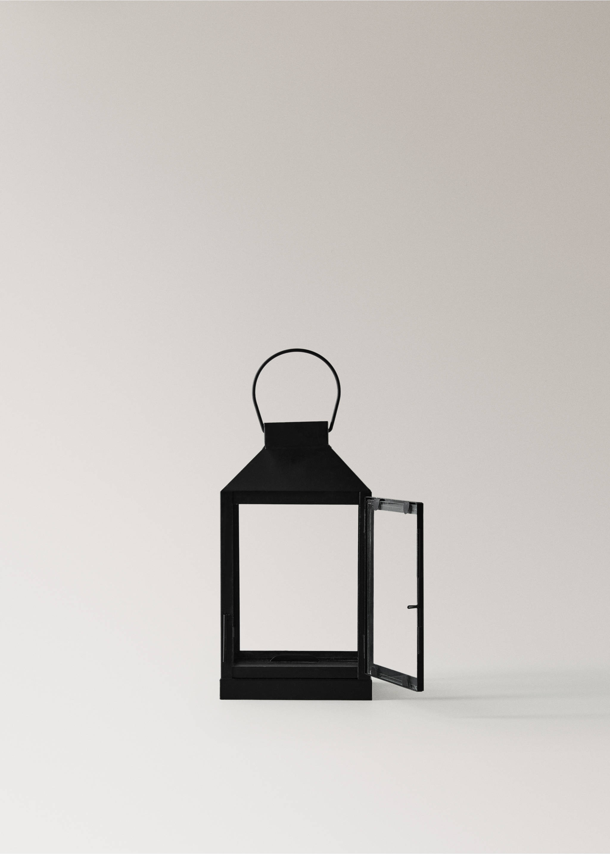 Medium decorative candle holder - Details of the article 2, Black. Ref: 37033295-00.