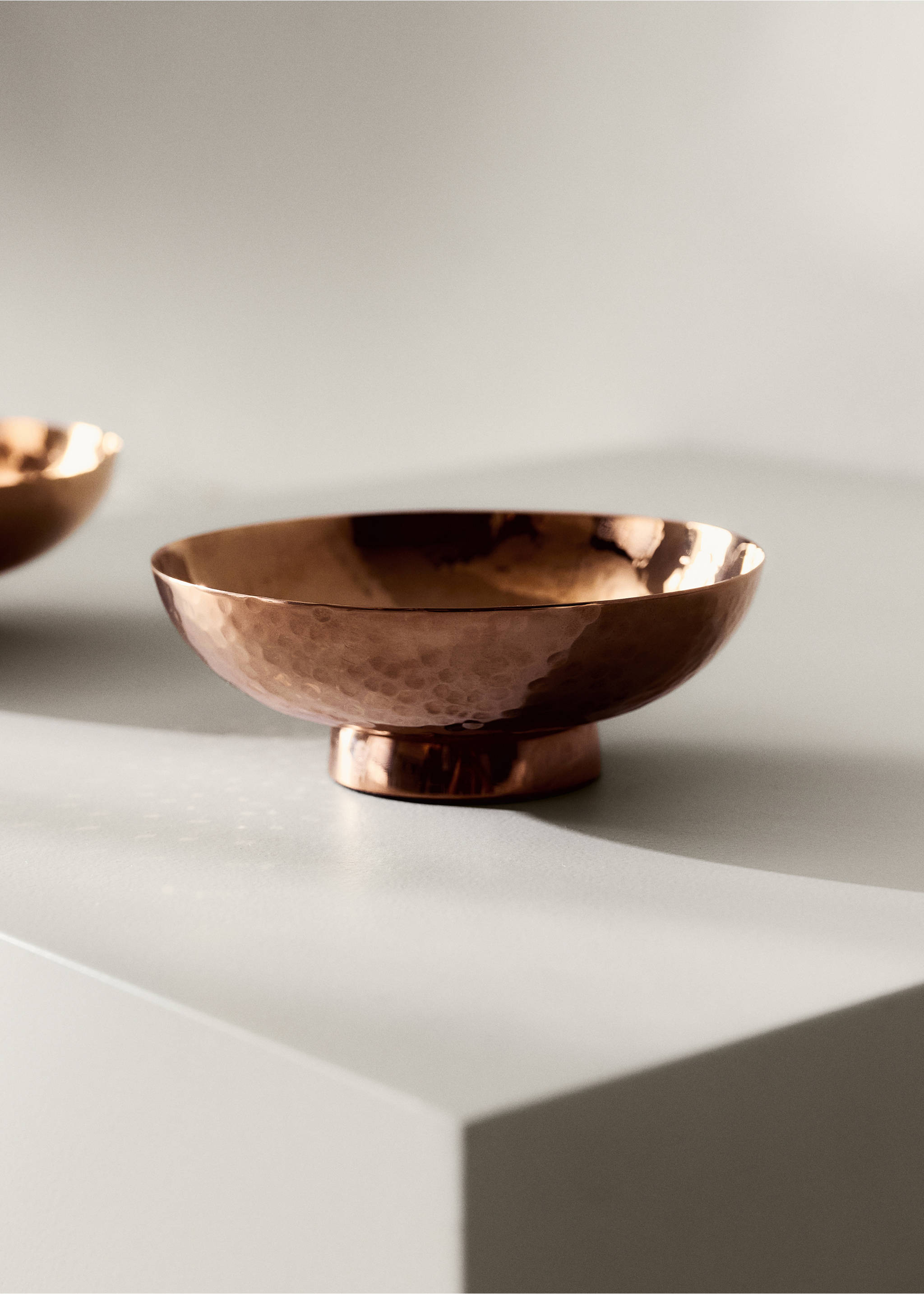 Small embossed stainless steel bowl - General plane, Copper. Ref: 37033300-00.