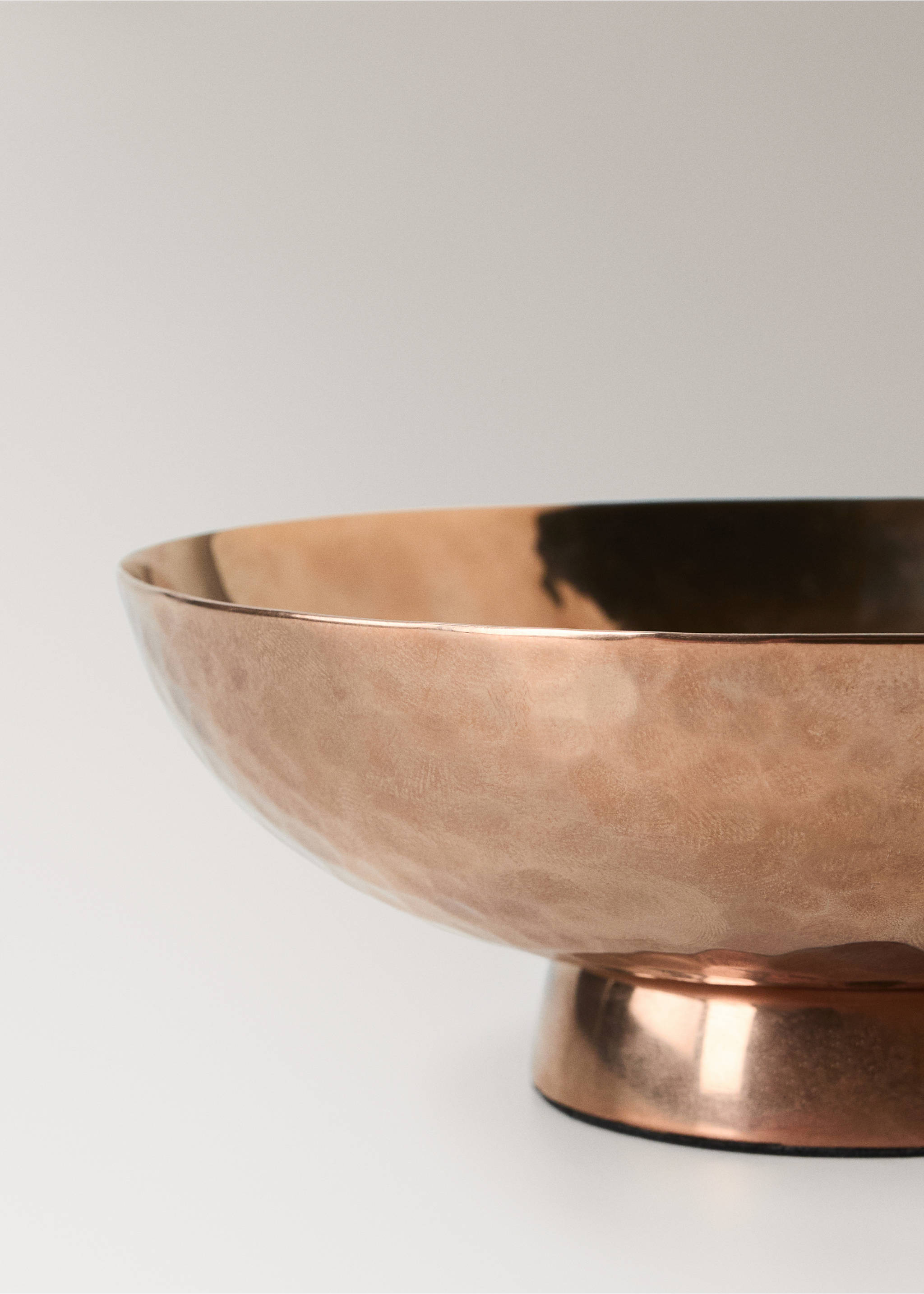 Small embossed stainless steel bowl - Details of the article 2, Copper. Ref: 37033300-00.