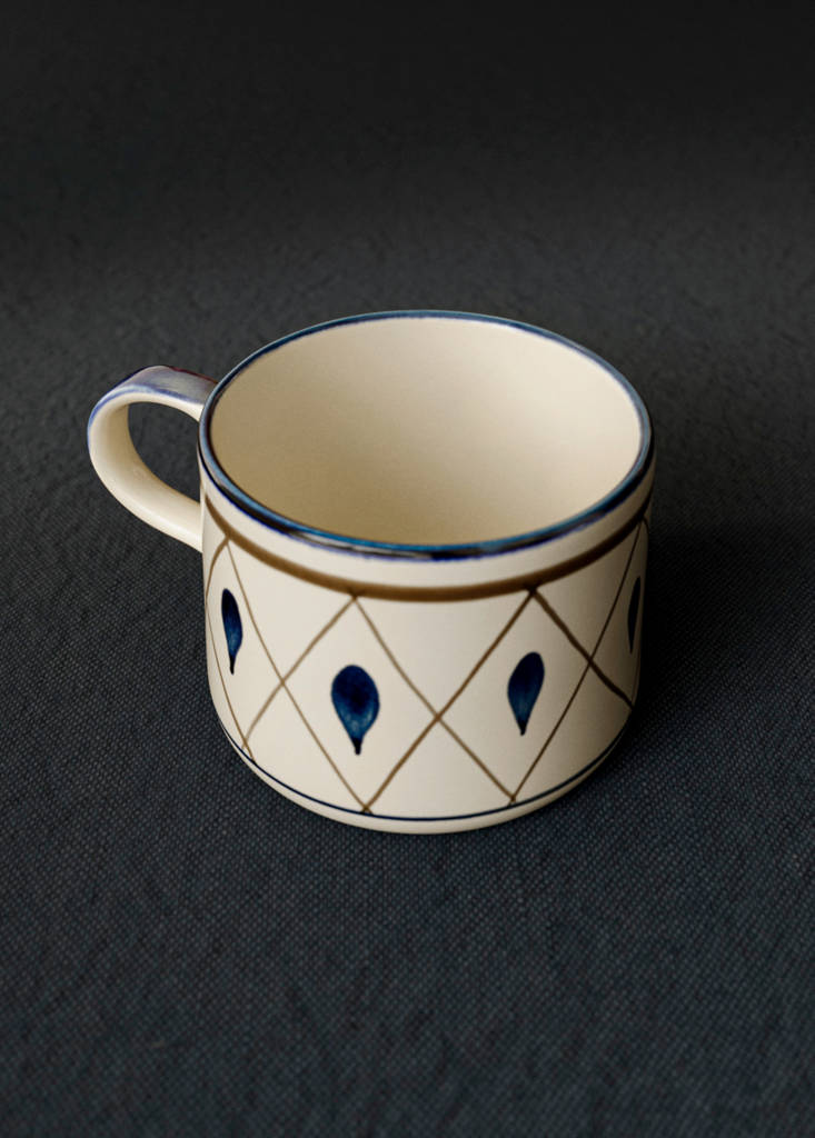 Hand-painted stoneware mug — Vibrant blue