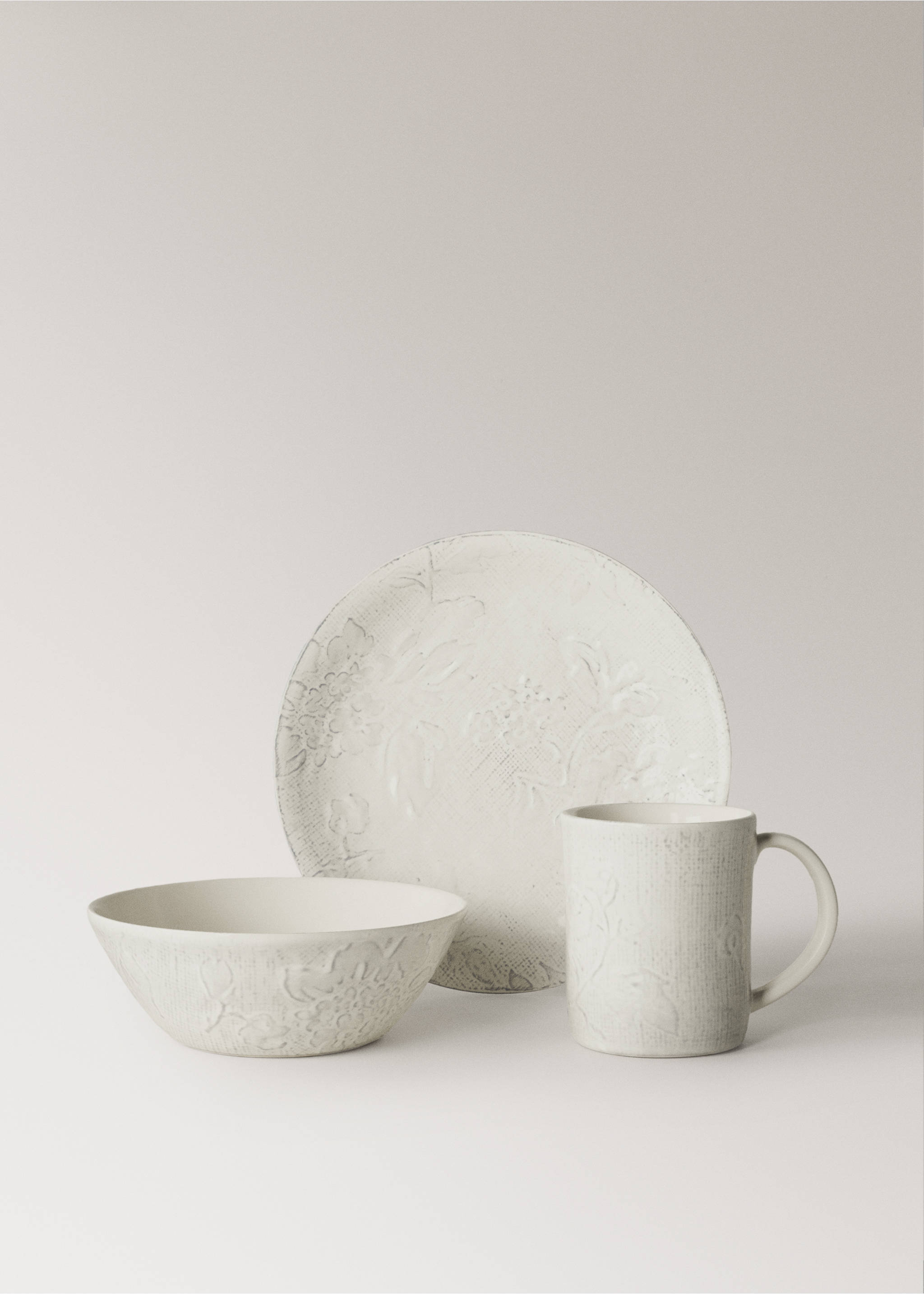 Timeless stoneware mug - Details of the article 3, Off White. Ref: 37033312-00.