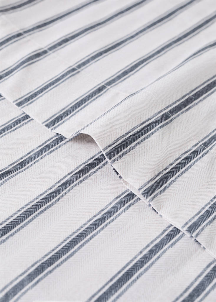 Cotton percale pillowcase, 200 thread count, striped print, 45 x 110cm - thumbnail 3
