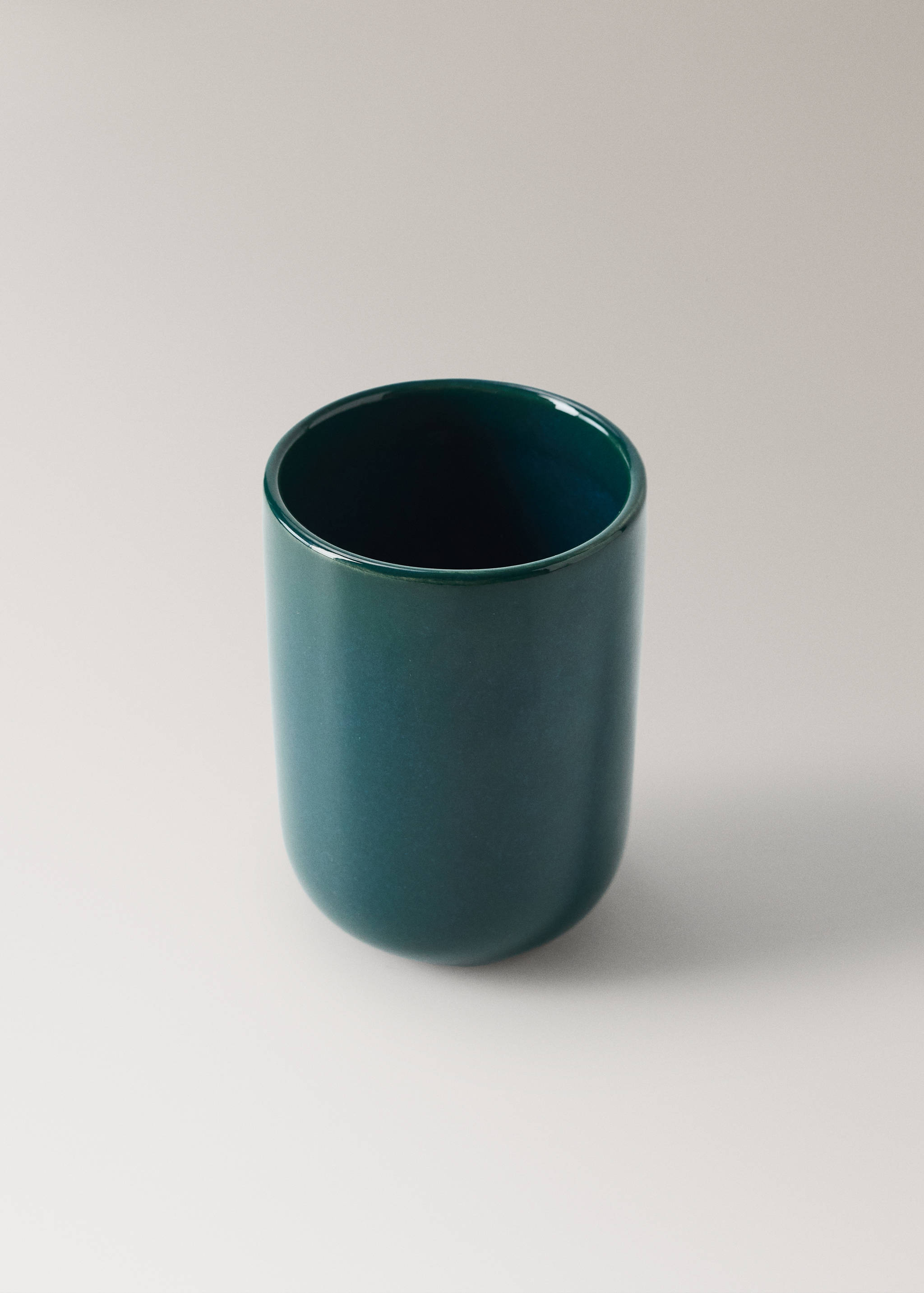 Stoneware toothbrush tumbler - Details of the article 1