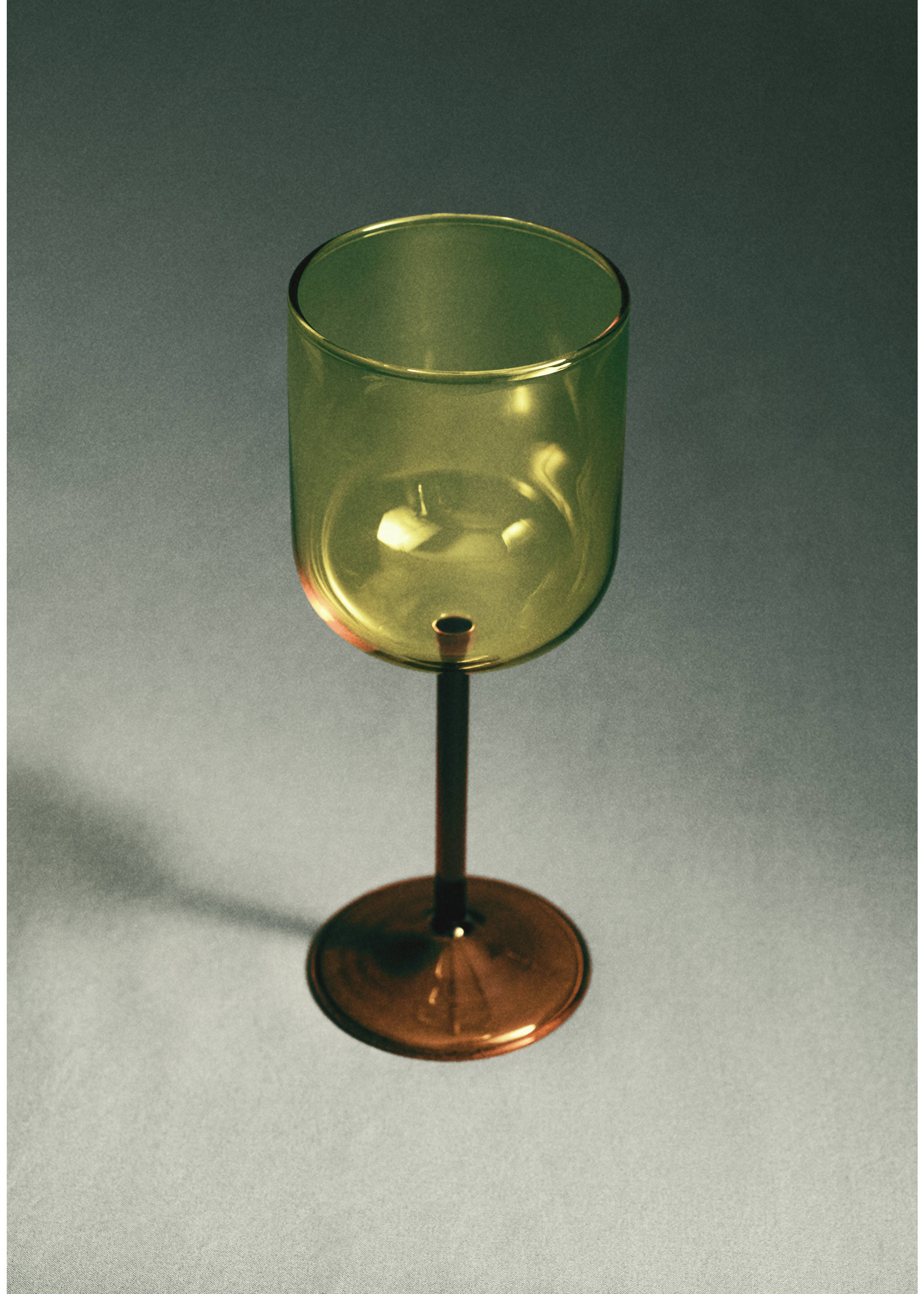 Verre à pied en borosilicate bicolore - Détail de l'article 7, Orange. Ref: 37033871-00.