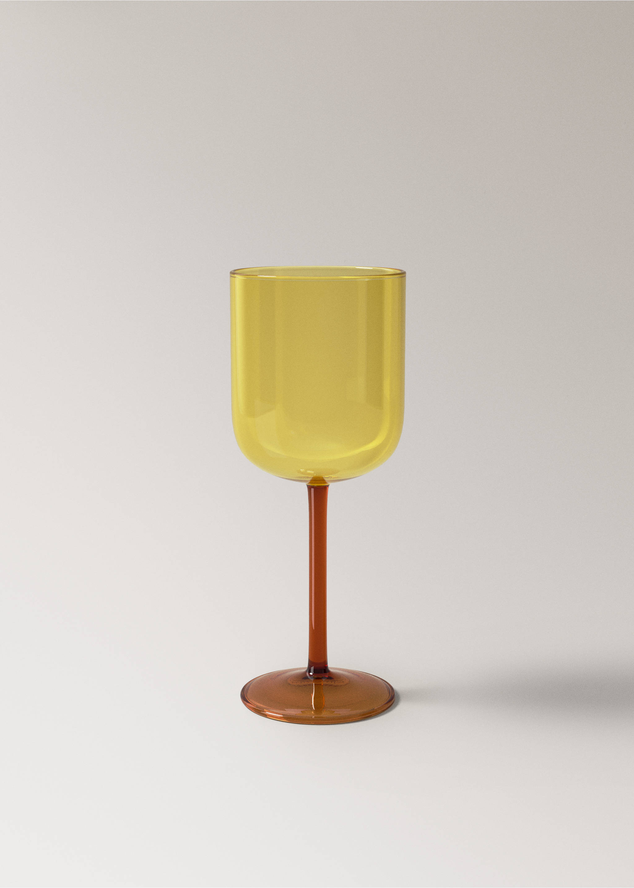Verre à pied en borosilicate bicolore - Article sans modèle, Orange. Ref: 37033871-00.
