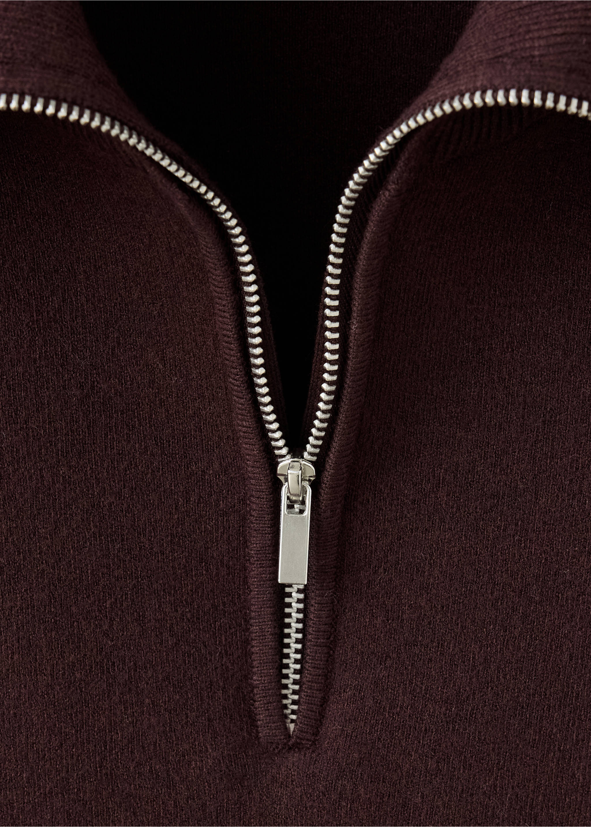 Polo neck jumper with contrasting stripe - Details of the article 8, Chocolate. Ref: 37034070-00.