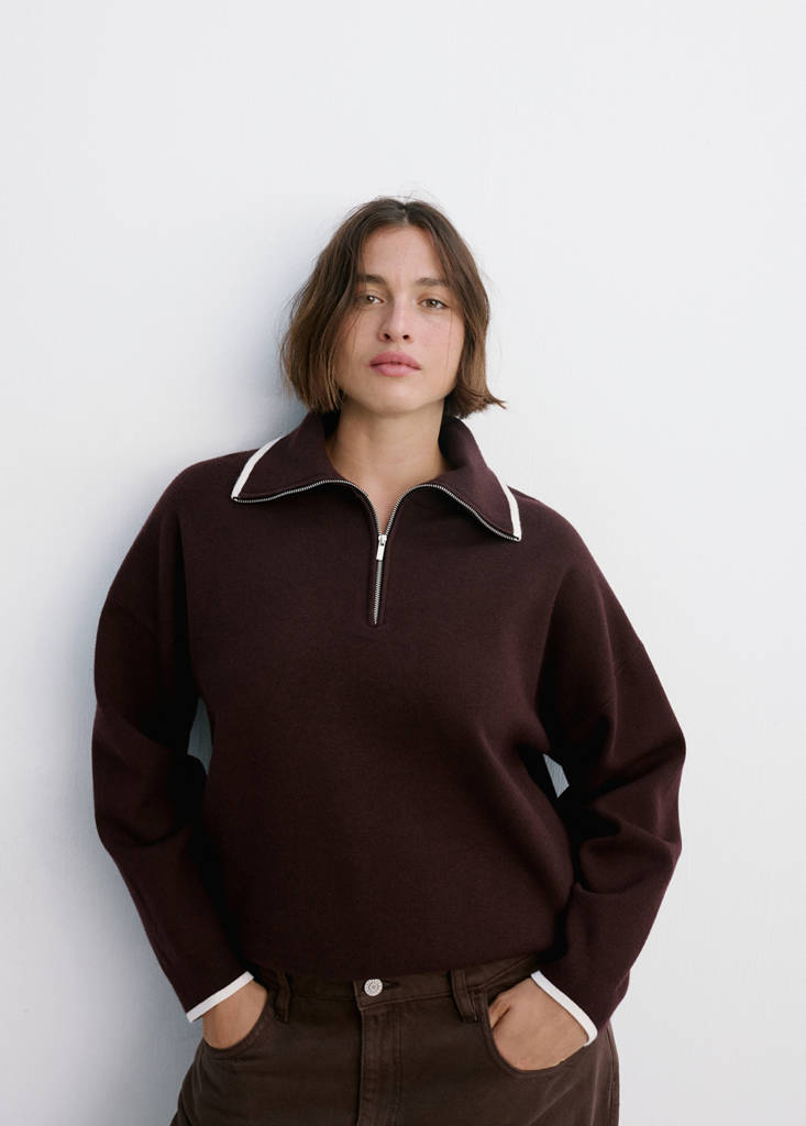 Polo neck jumper with contrasting stripe — Chocolate