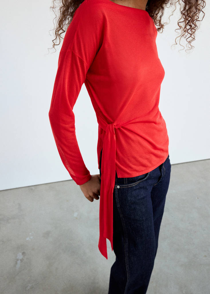 Fine knit bow jumper — Red